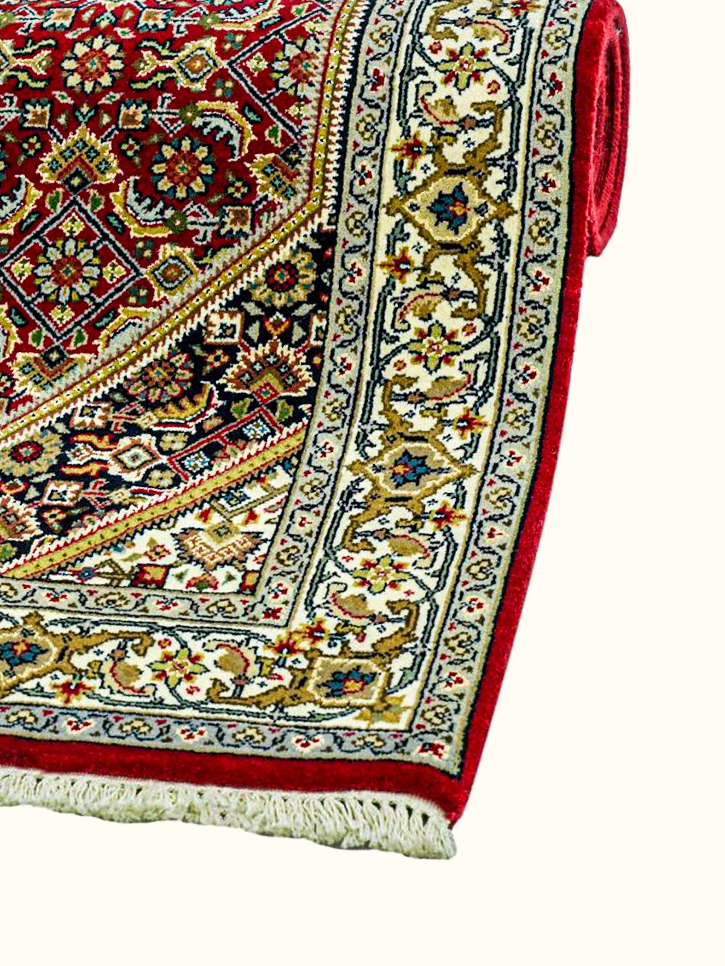 Traditional Bizar Red Bhadohi Wool Hand Knotted Rug