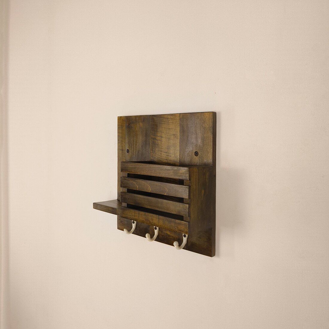 Somerset Wooden Wall Shelf Organiser With Key Holders