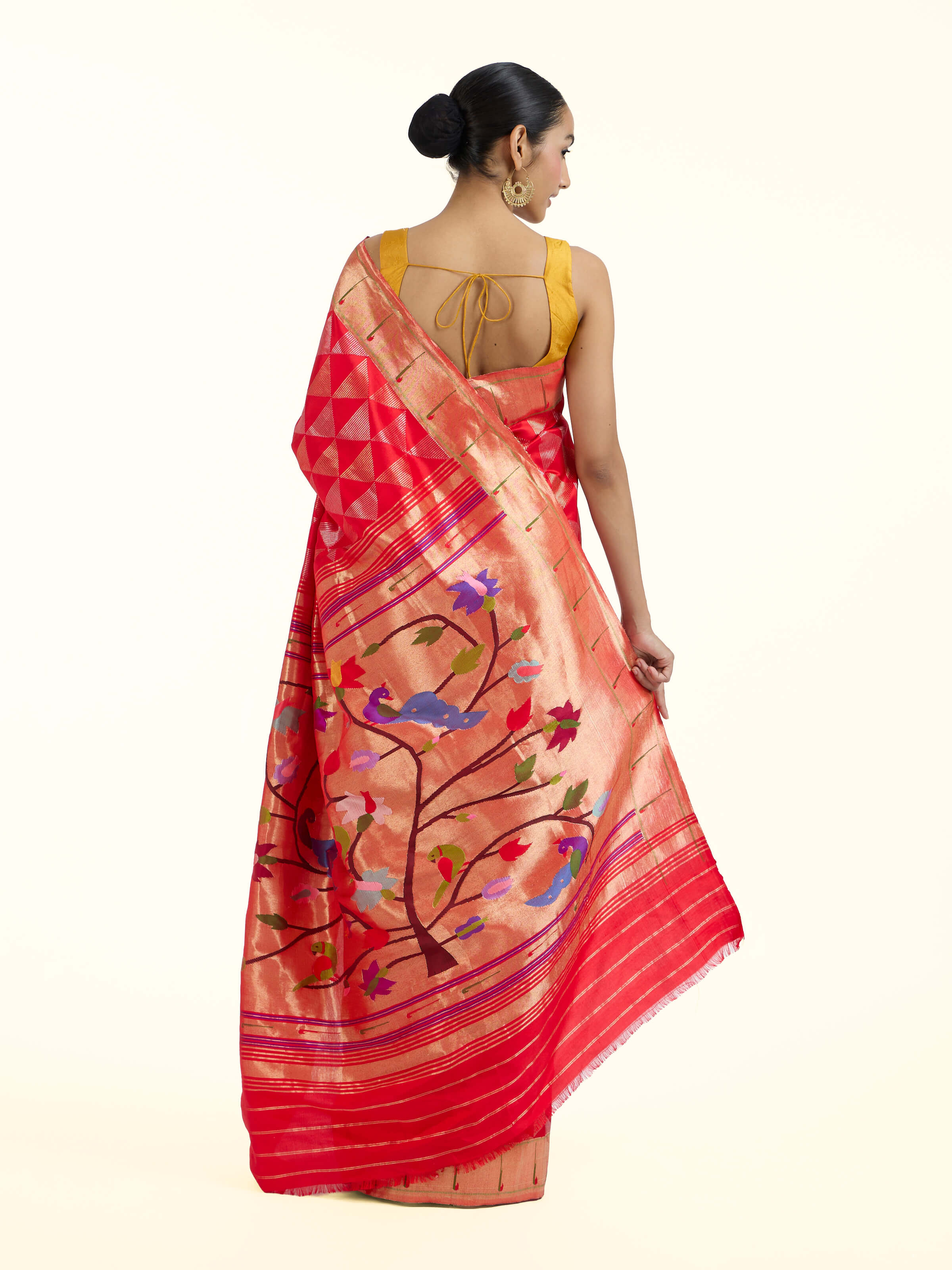 Full Showcase Video of Red Silk Paithani Saree