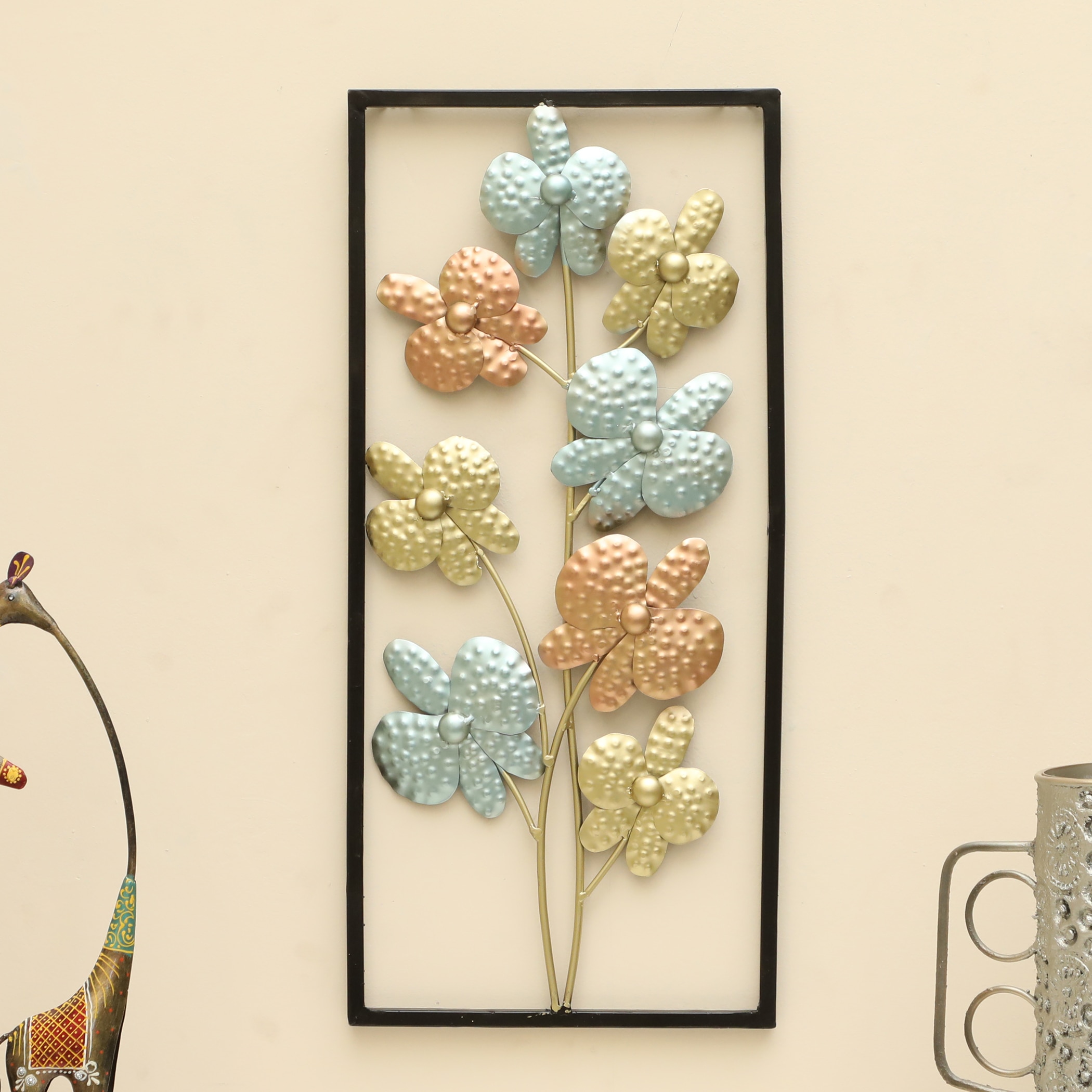 W-Kanak Abstract Metal Wall Decor in Multicolor Set of 1 - Vedas Exports