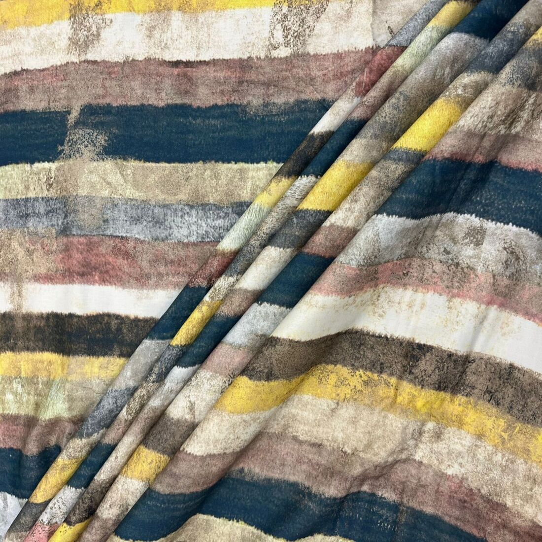 Threads Luxury Pure Cotton Super King Size bedsheets 275 x275