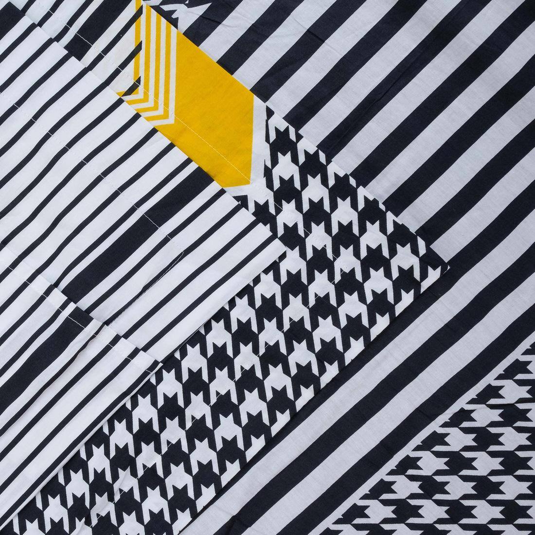 High Quality Cotton Double bed Fitted Bedsheets 275cmsx 235 cms ( Pillows 46 x 49 cms)