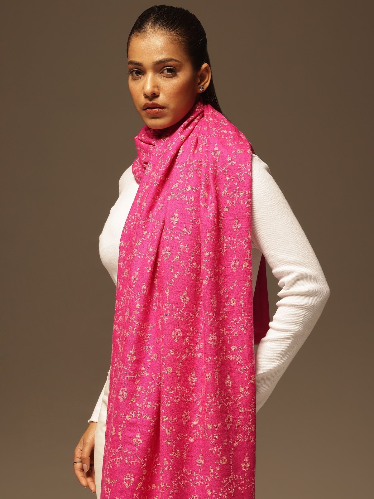 Ikshaja Pashmina Sozni Embroidered Shawl