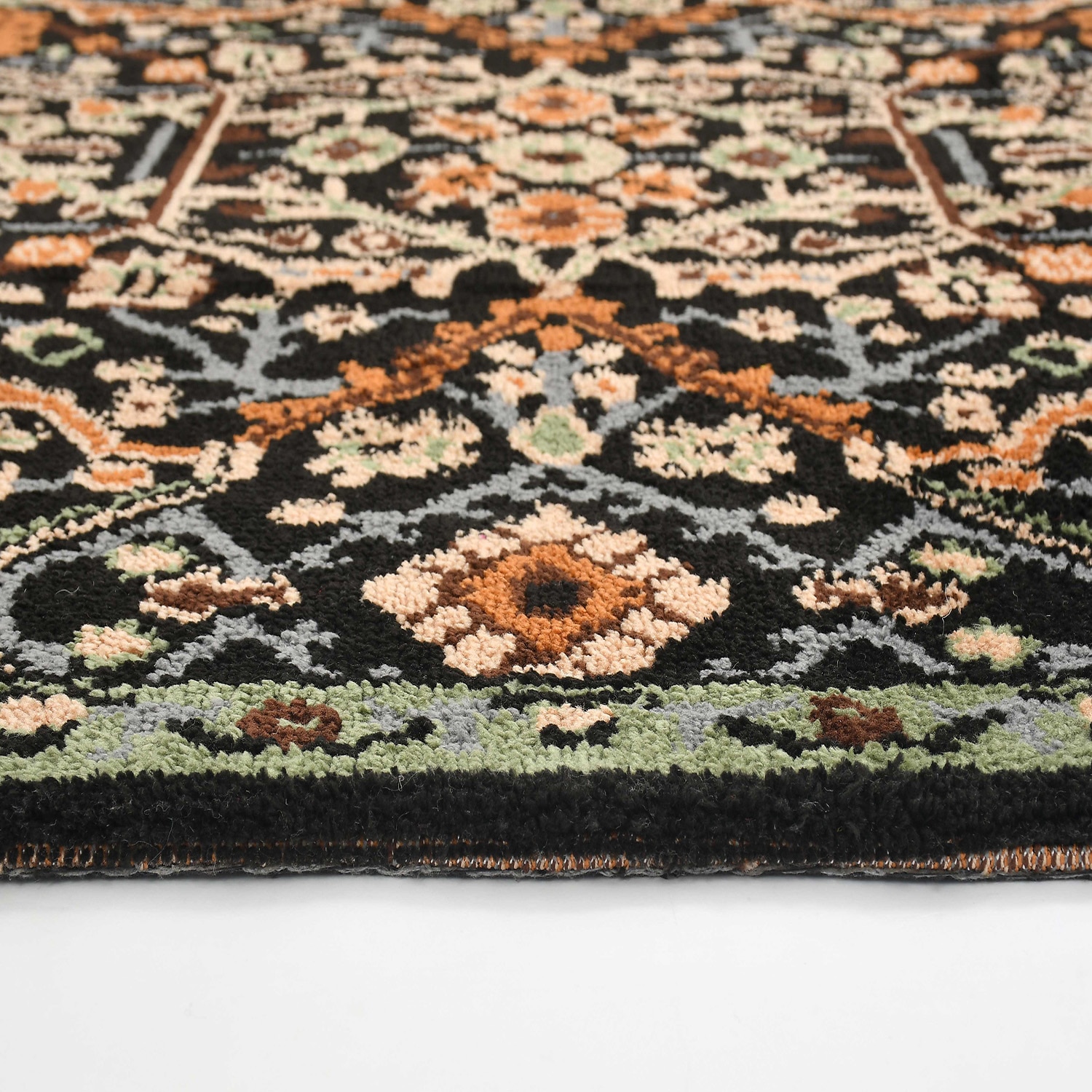 Multicolor Traditional Machine Made Polyester 4 X 6 Feet Carpet