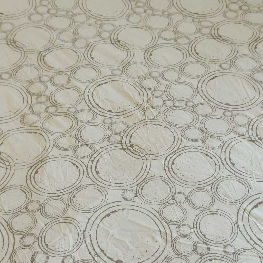 Off White Color Floral 400 TC Cotton Fitted Super King Bed Size Bedsheet With 2 Pilllow Covers  Threads