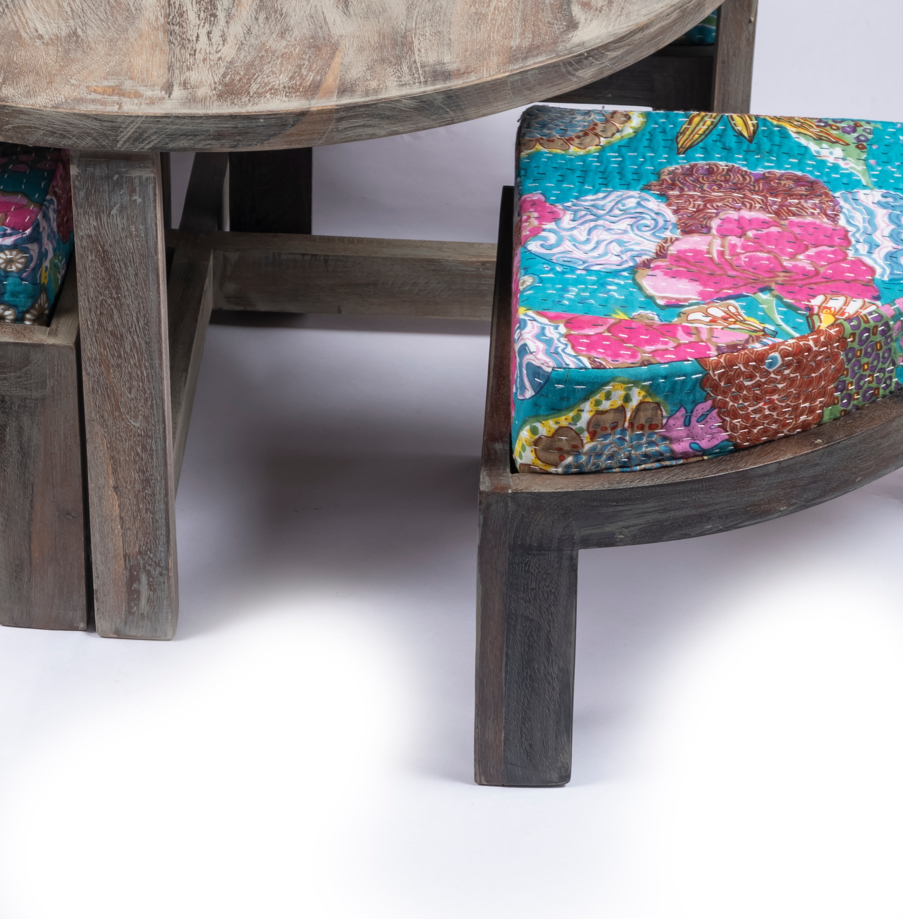 Nashville Sheesham Wood 4 Seater Coffee Table Set In Antique Grey Finish Floral Print Green Kantha Cushion