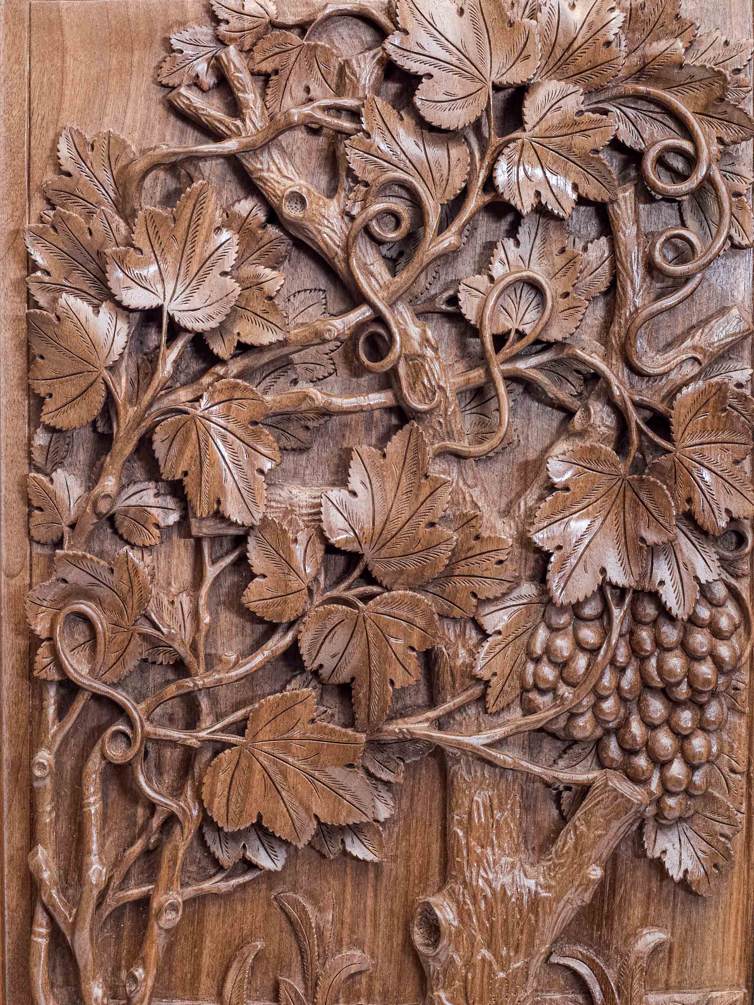 Angoor e Chinar Walnut Wood Wall Hanging
