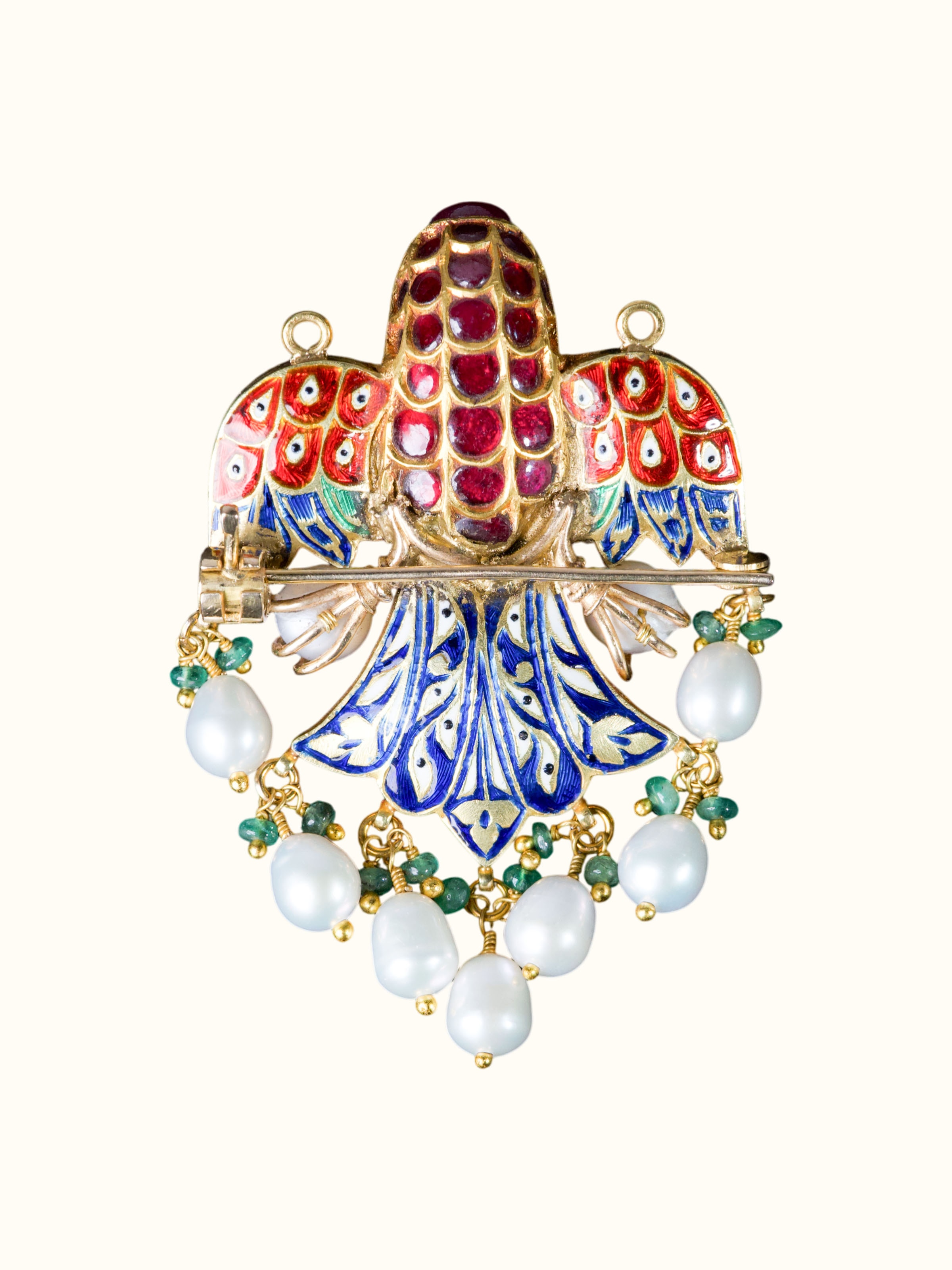 back view of jadau gold brooch pin with pin clasp