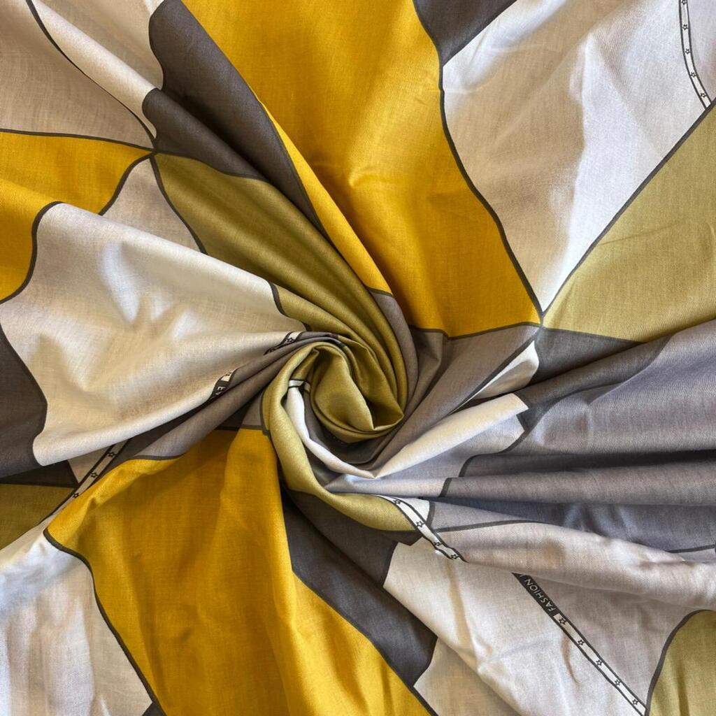 Multicolor Geometric 400 TC Cotton Flat Super King Size Bedsheet With 2 Pilllow Covers