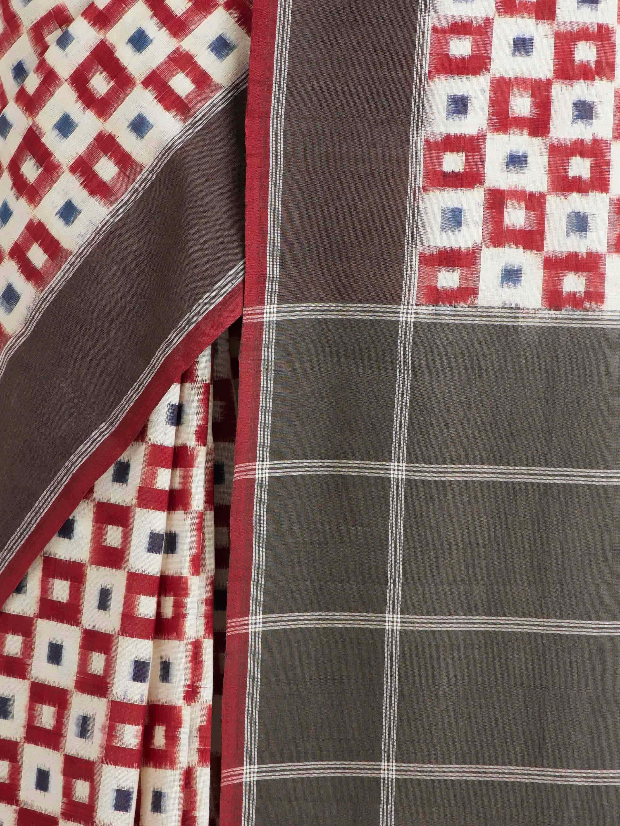 Detail view of the Brown Pochampally Ikat Handloom Cotton Saree