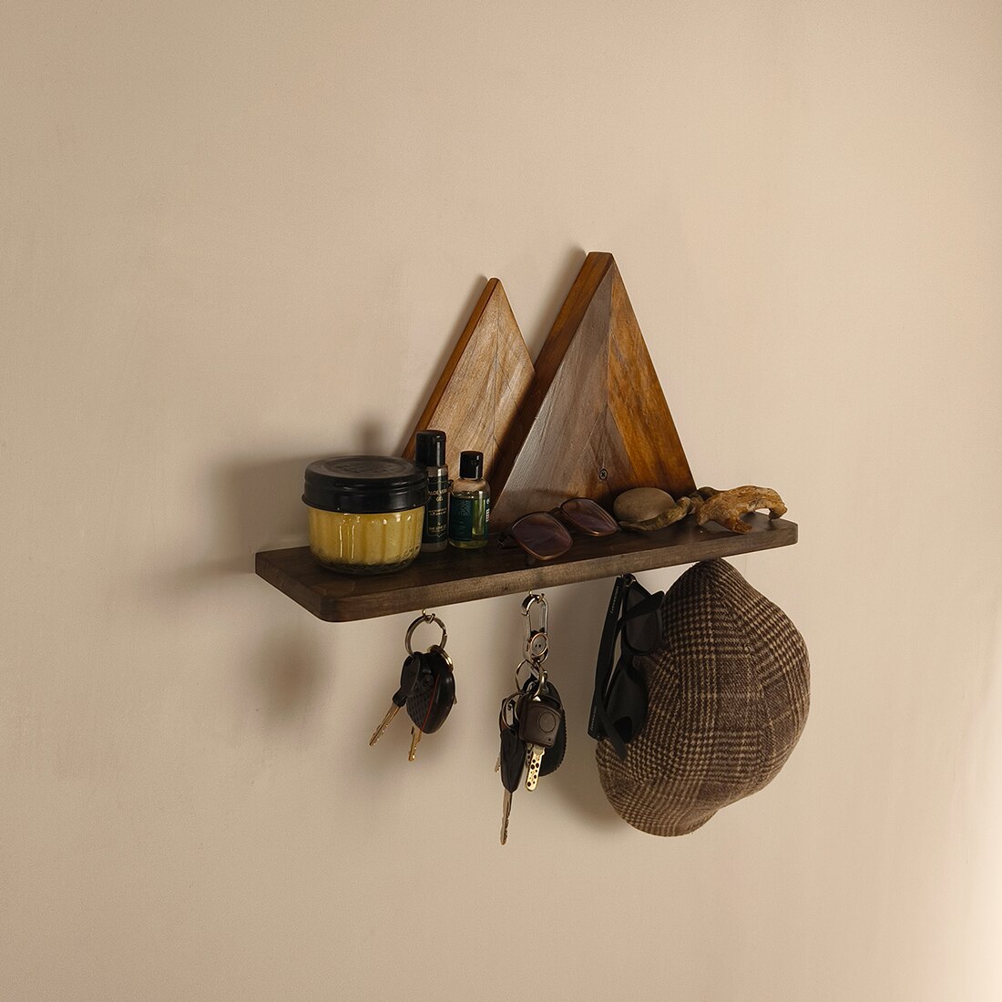 Solitaire Wooden Wall Shelf Organiser With Key Holders