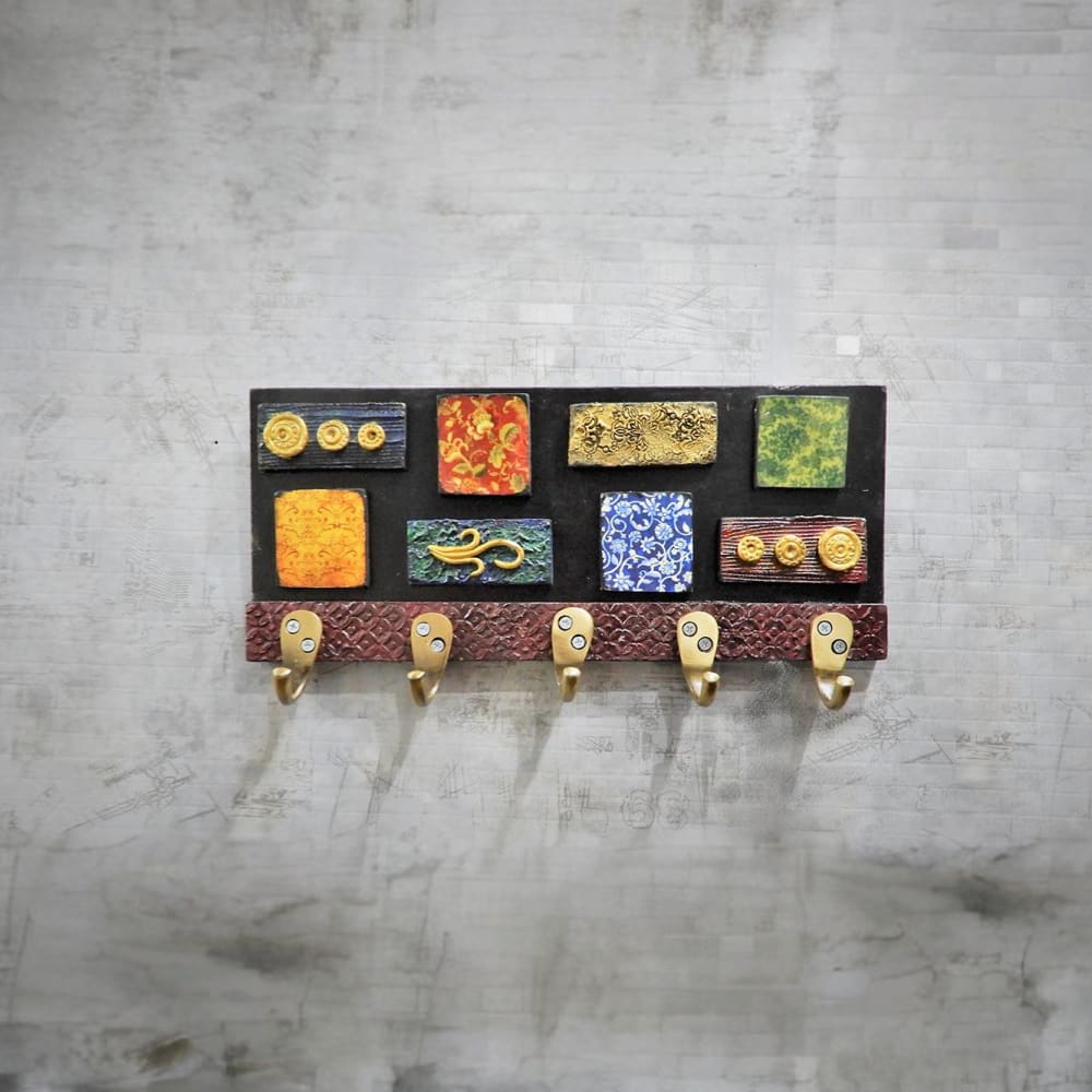 Stock Multicolor Engineered Wood Wal Hook Plate