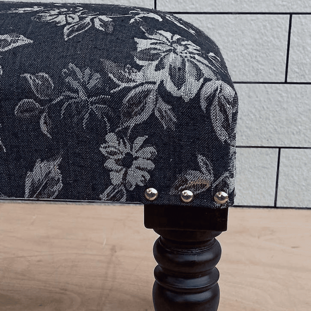 Aasiya Bench