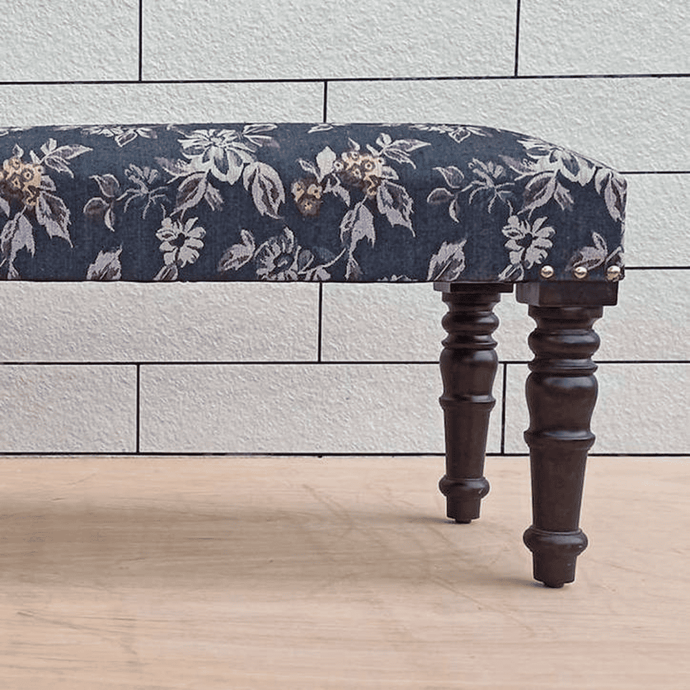Aasiya Bench