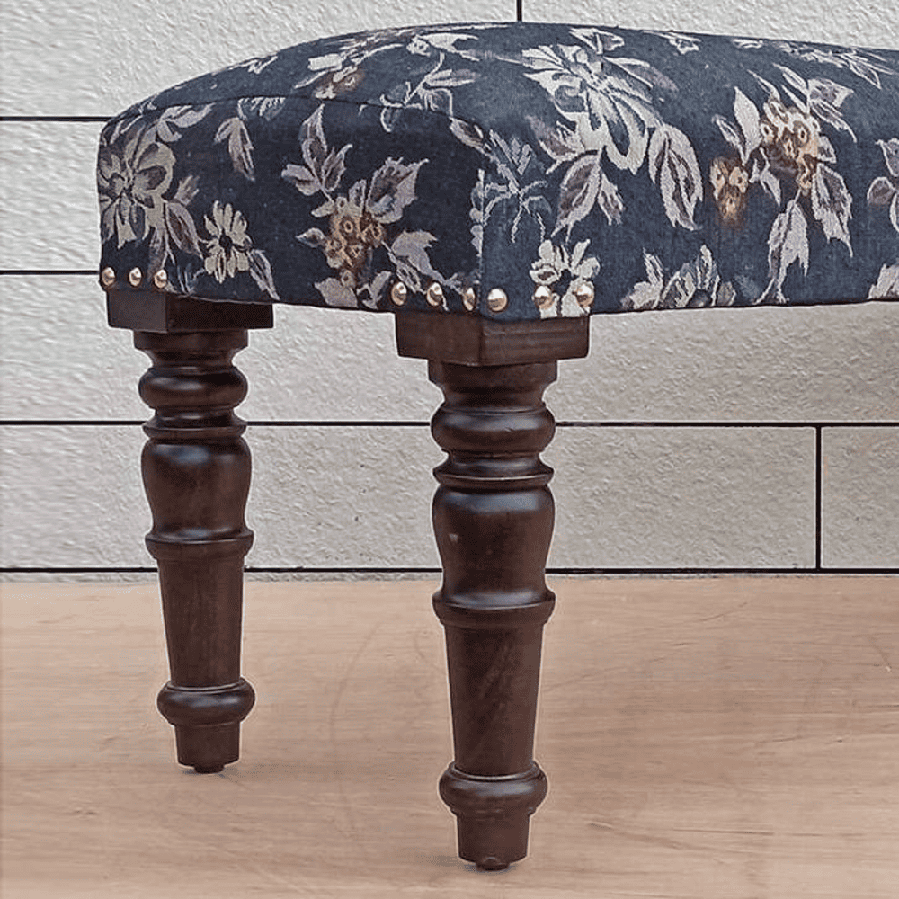 Aasiya Bench