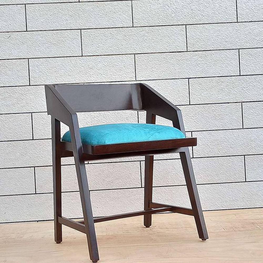 Loria Chair - Walnut