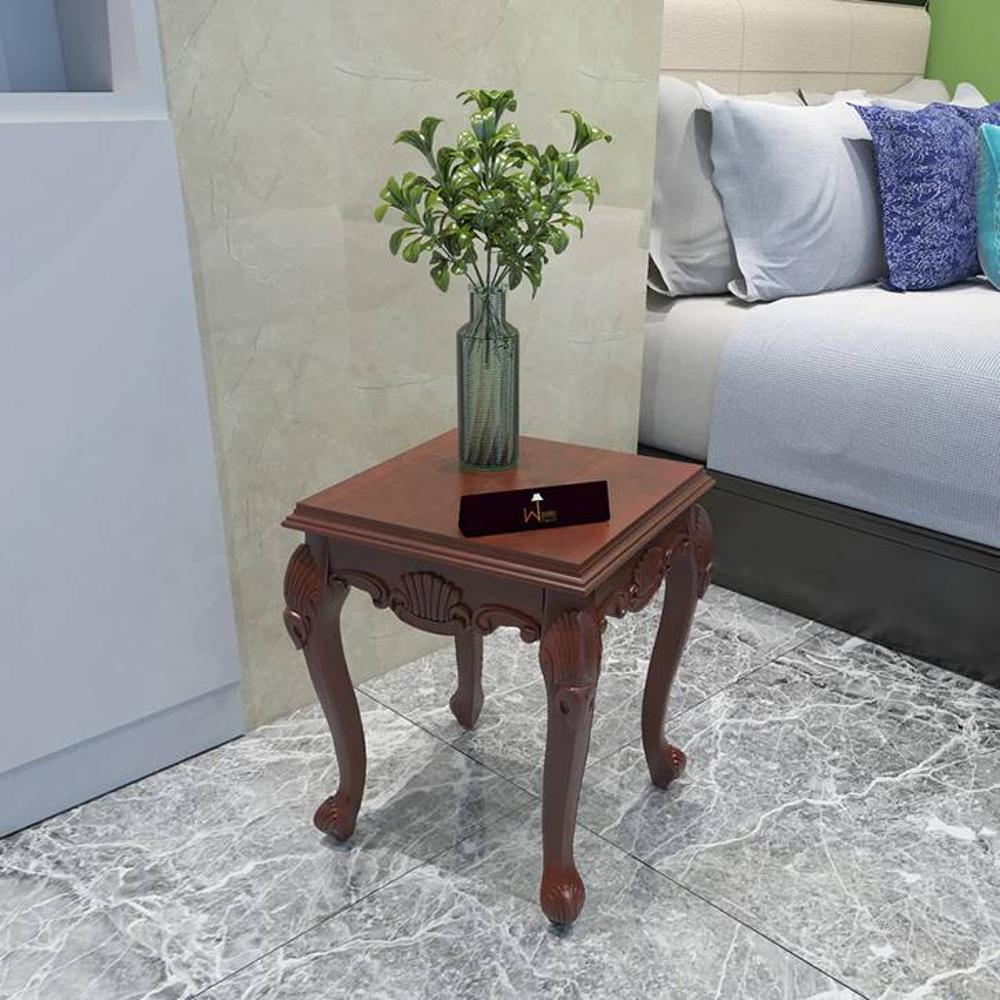 Gracious Hand Carved Teak Wood End Table for Home DÃ©cor
