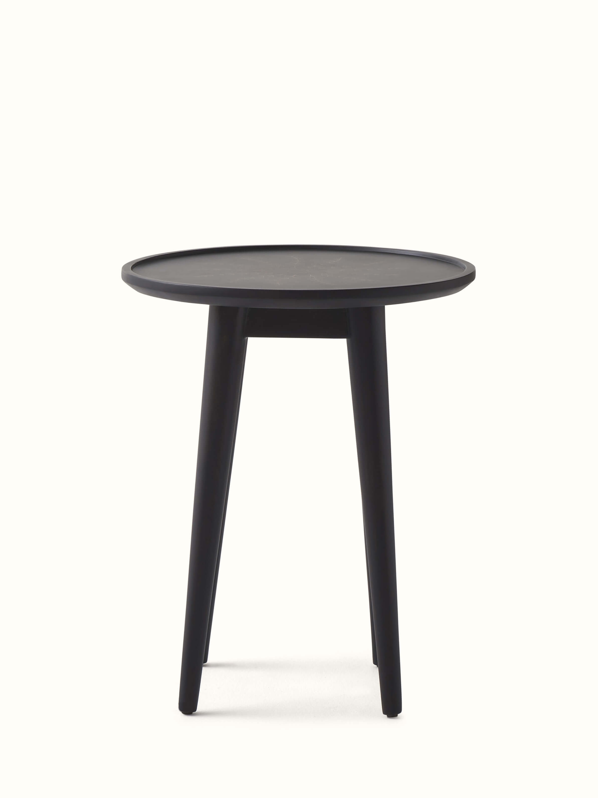 Angled view of the Sheesham wood and brass Tarkashi end table, focusing on the brass inlay patterns.