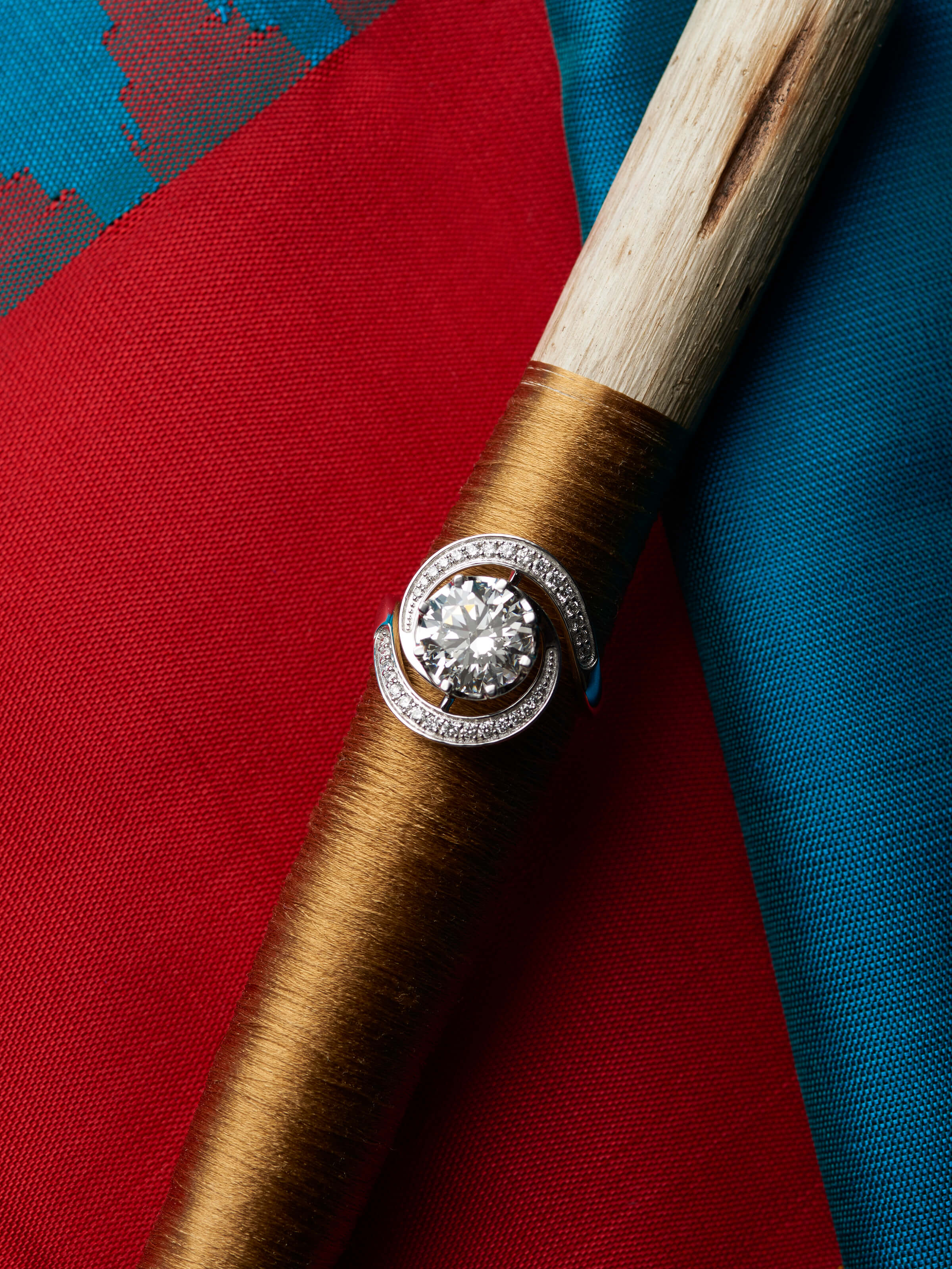 lifestyle view of open setting 14 karat gold ring