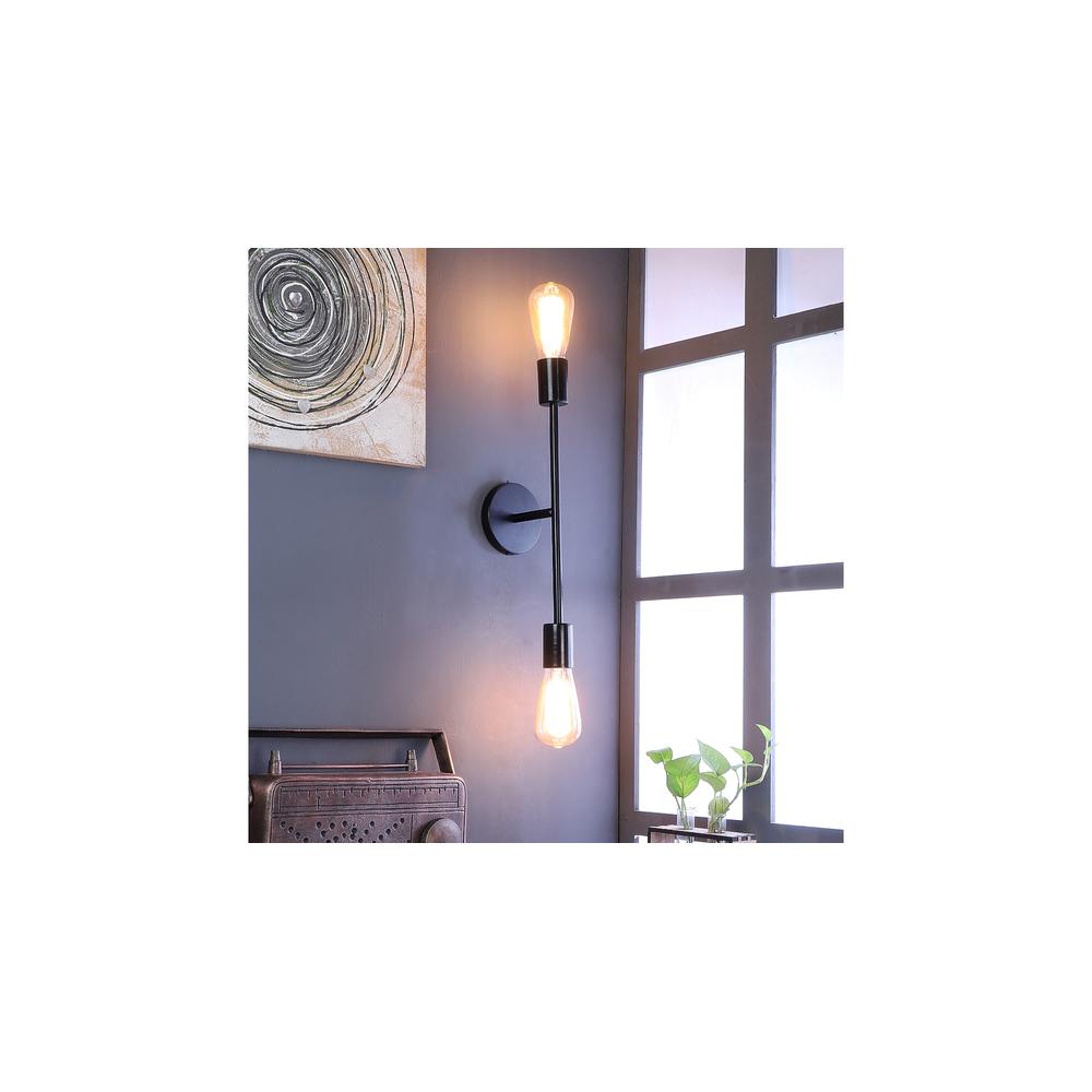 Filo Black Metal Wall Light