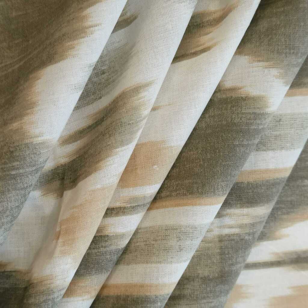 Cream & Green Color Floral 400 TC Cotton Flat Super King Bed Size Bedsheet With 2 Pilllow Covers  Threads