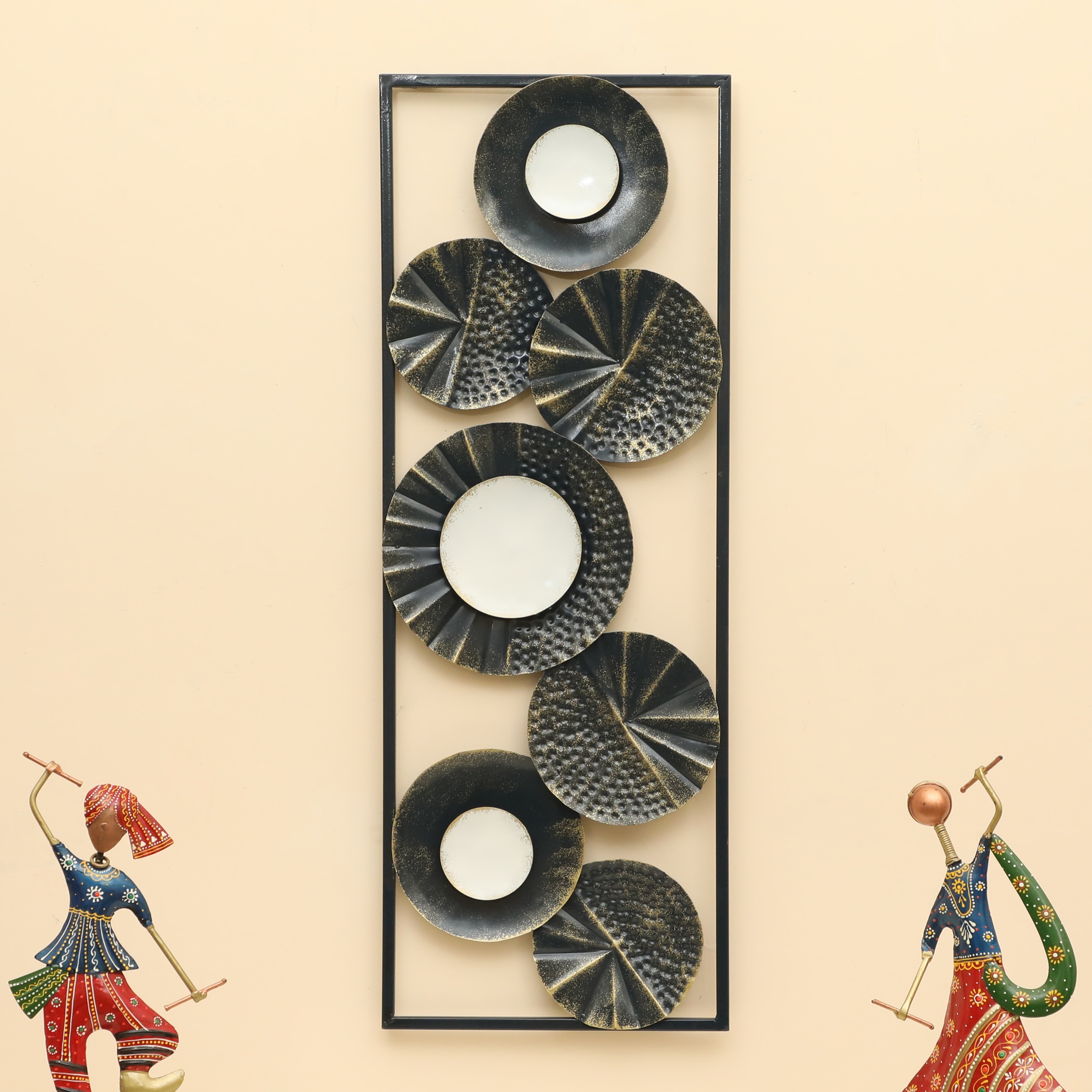 W-Thea Abstract metal Wall Decor in Multicolor Set of 1