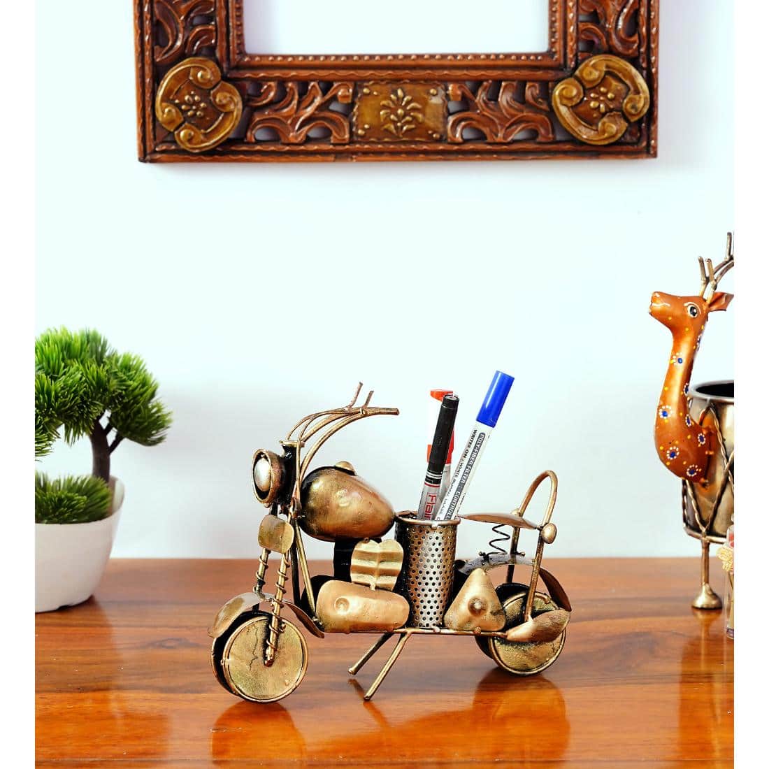Desert Art Metal Handpainted Golden Bike Pen Stand - Desert Art