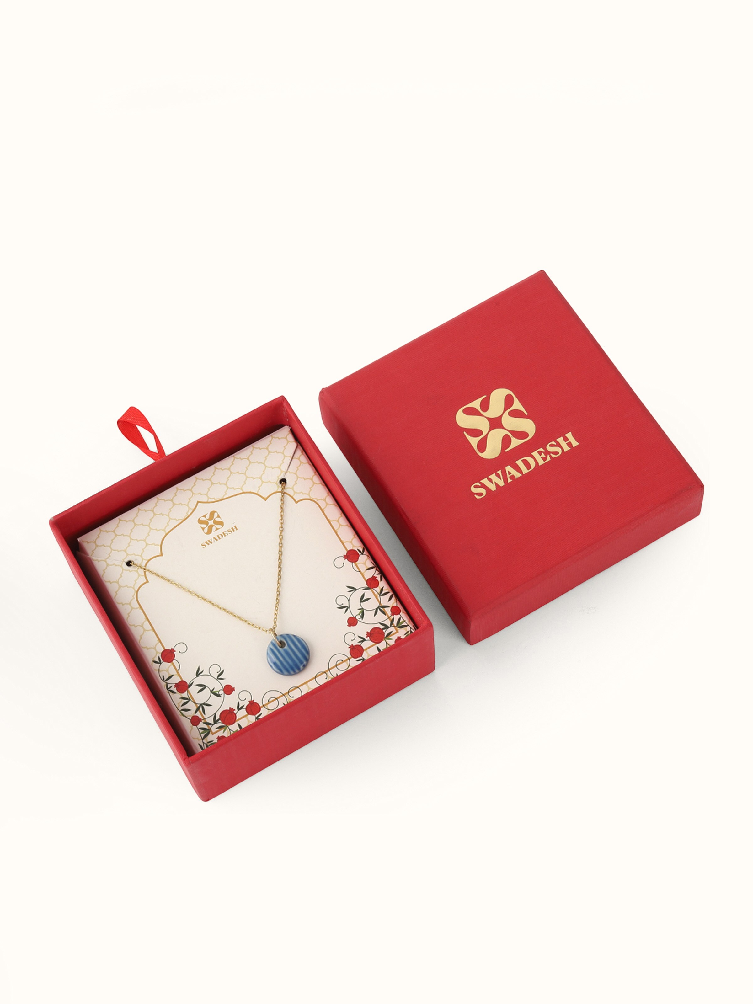 Side view of Ceramic Pendant & Chain highlighting the unique ceramic pendant and chain design.