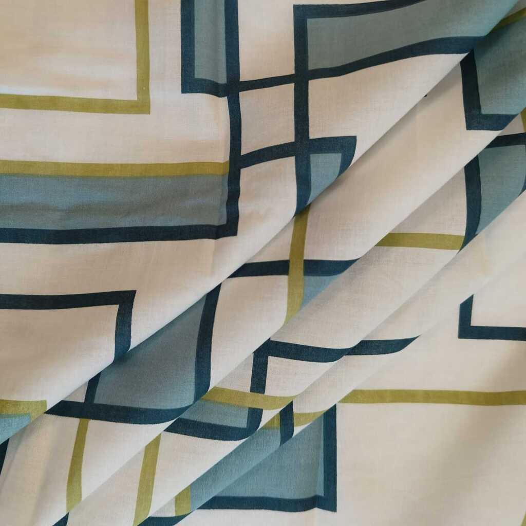 White & Green  Color Geometric 350 TC Cotton Flat Super King Bed Size Bedsheet With 2 Pilllow Covers  Threads