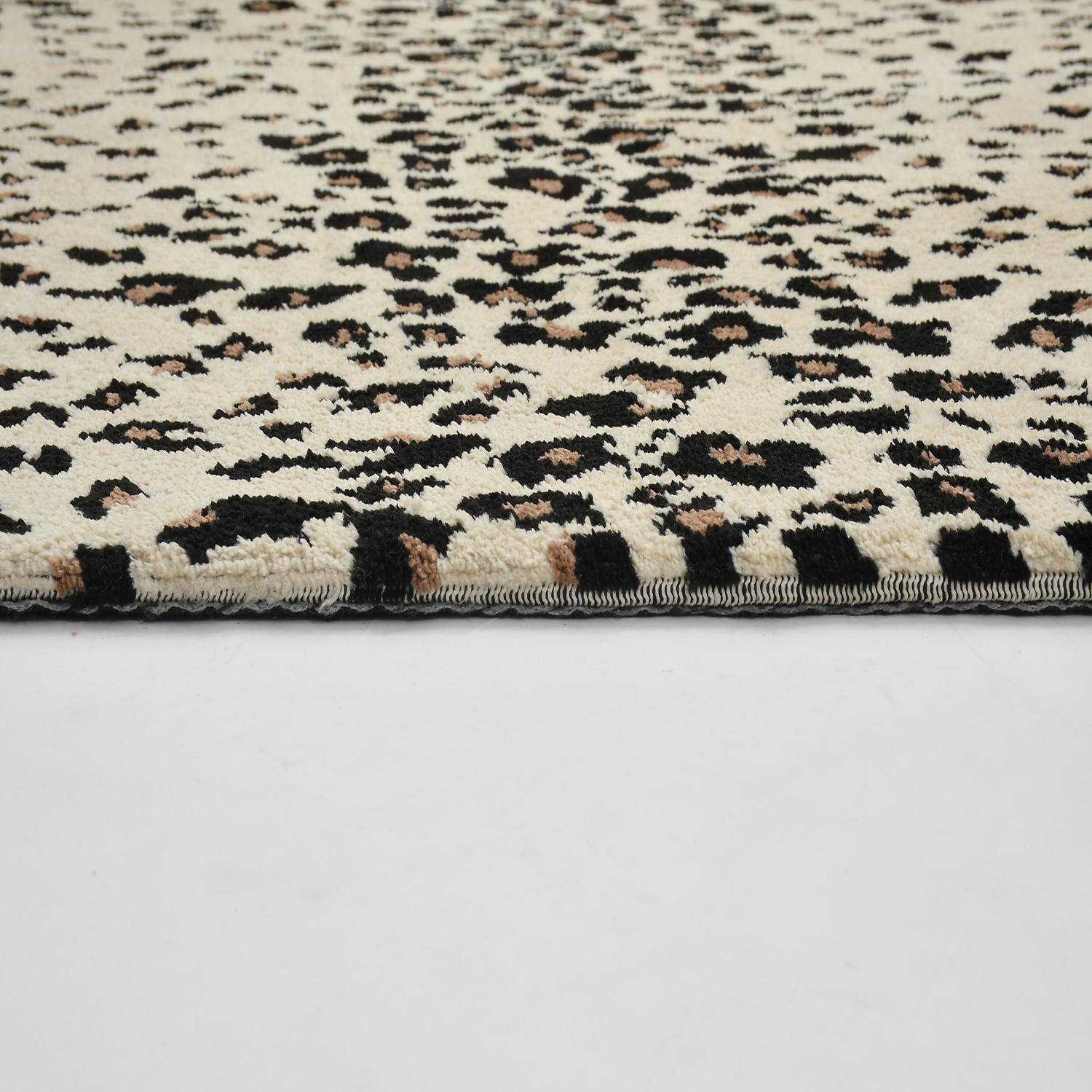 Multicolor Abstract Machine Made Polyester 6 X 9 Feet Carpet