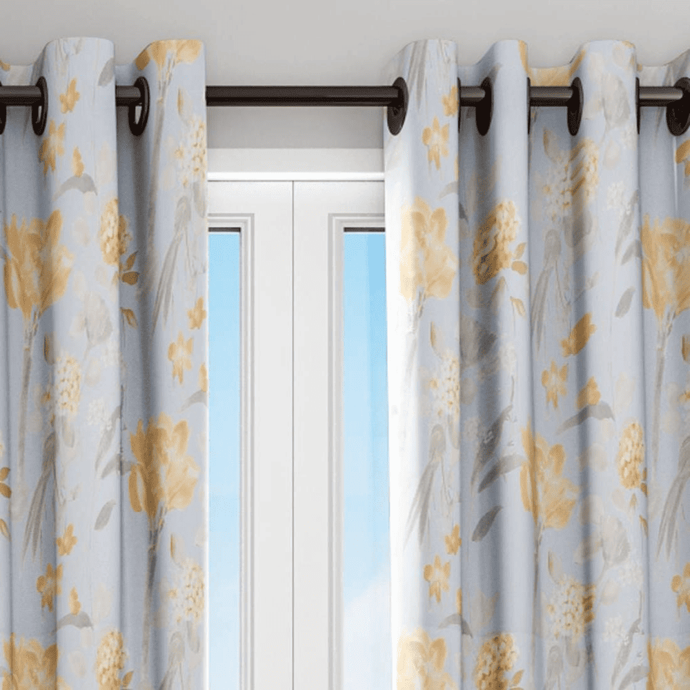 Guinivere Curtain