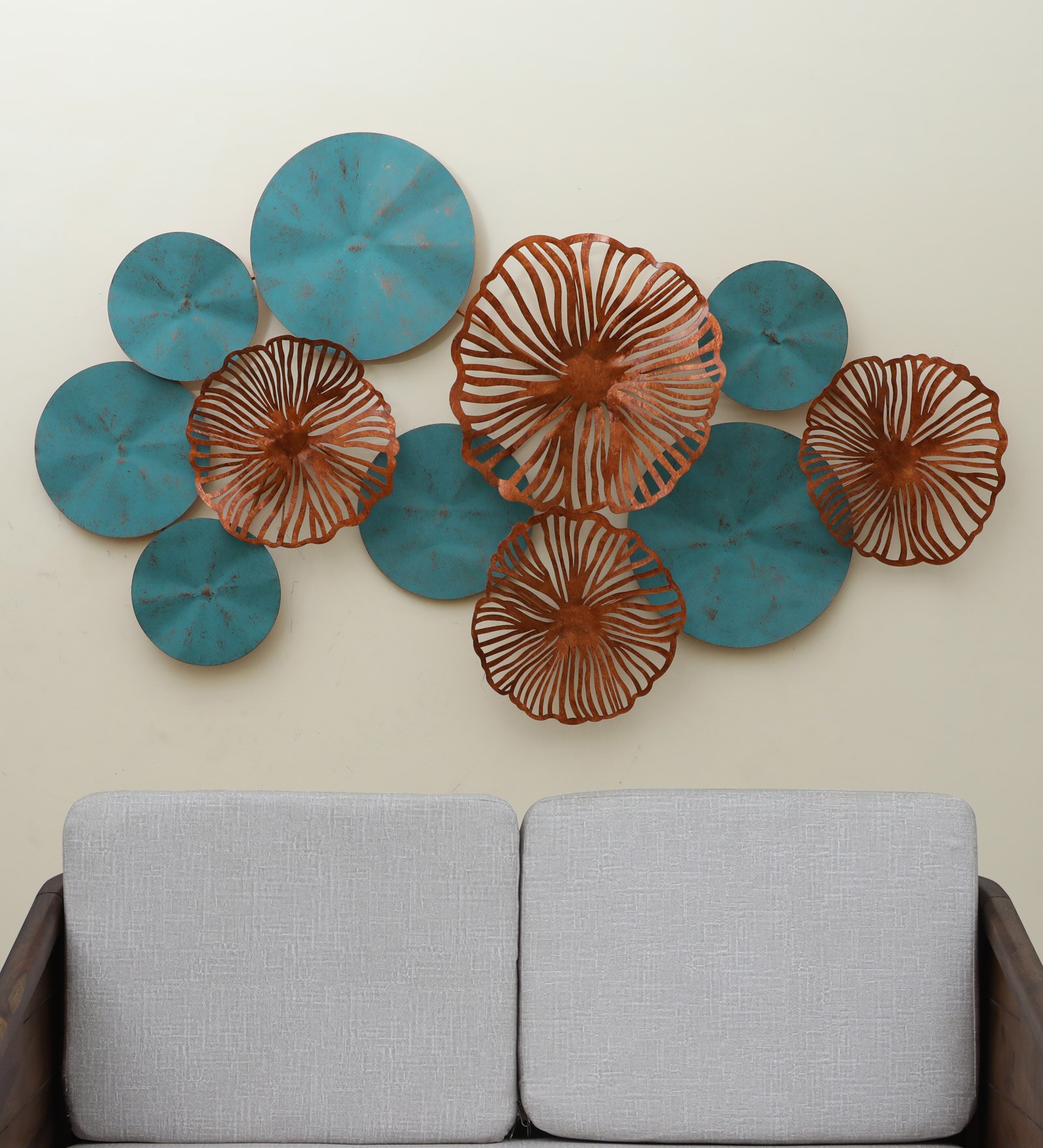 W-Blue Abstract Metal Wall Decor in Multicolor Set of 1 - Vedas Exports