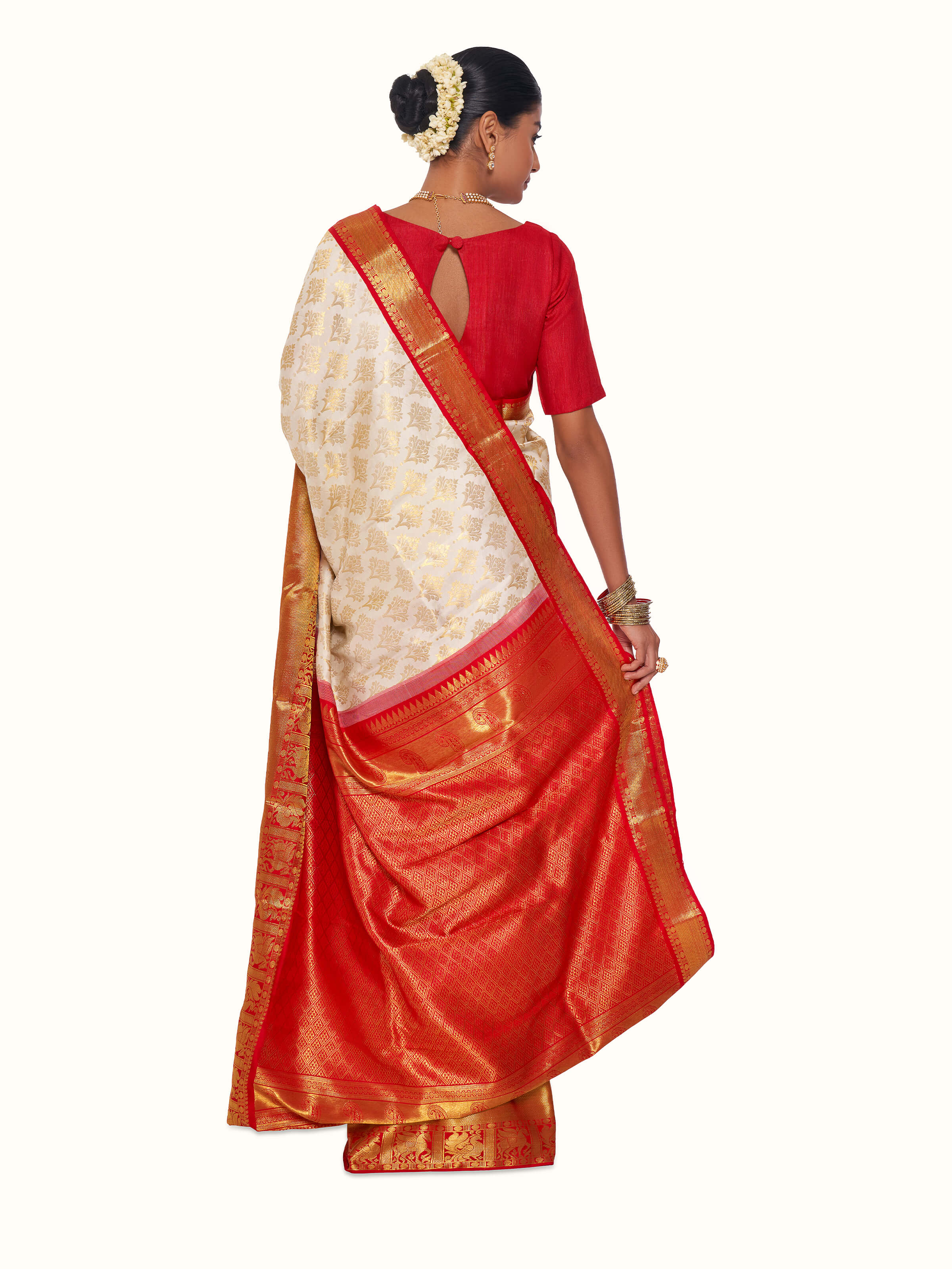 Back view of white silk Dharmavaram saree displaying pallu design