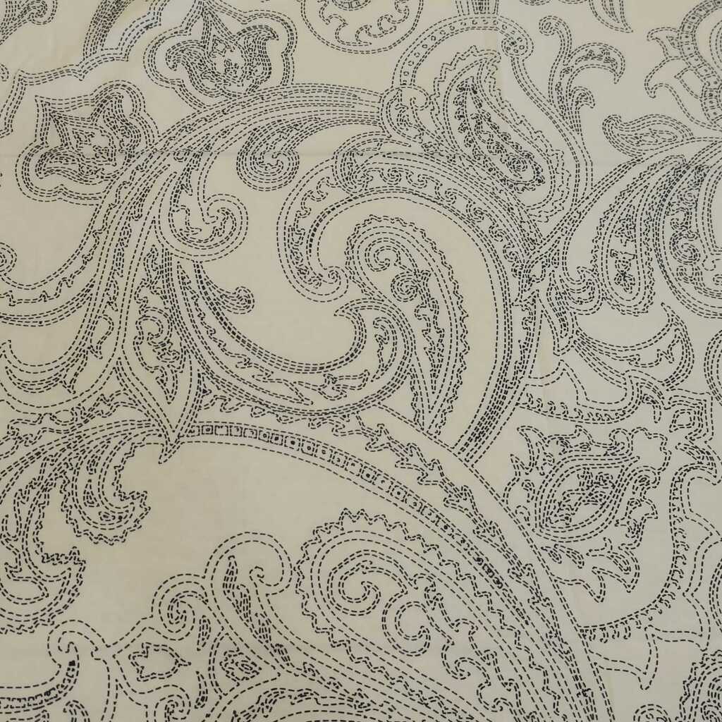 White Color Floral 400 TC Cotton Flat Super King Bed Size Bedsheet With 2 Pilllow Covers  Threads