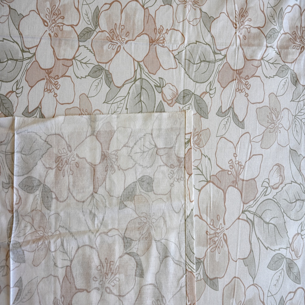 White Floral 400 TC Cotton Flat Super King Size Bedsheet With 2 Pilllow Covers  Threads