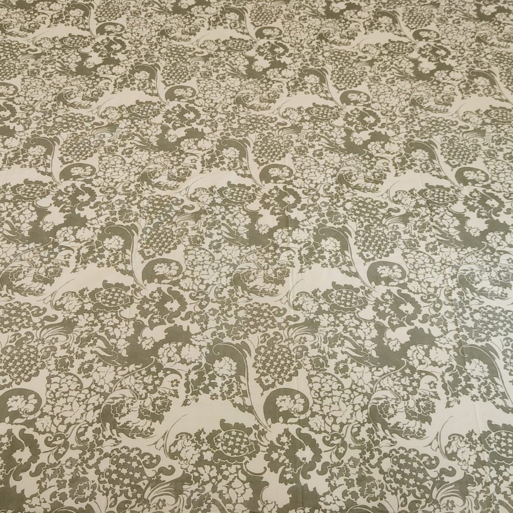 Off White & Green  Color Floral 400 TC Cotton Flat Super King Bed Size Bedsheet With 2 Pilllow Covers  Threads