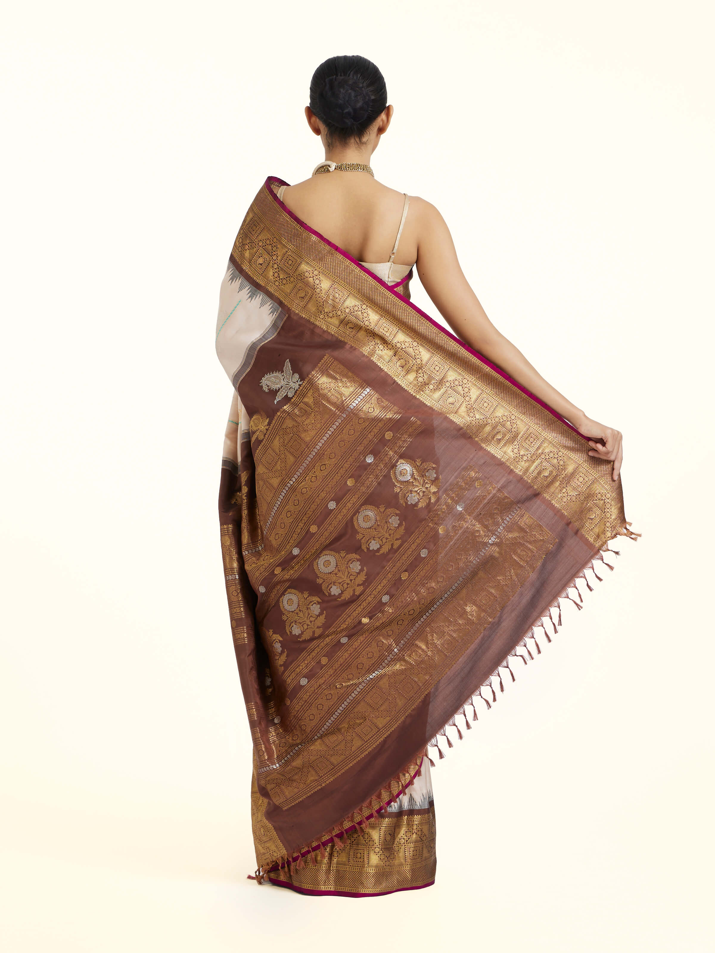 Off-White Gadwal Silk Zari Saree