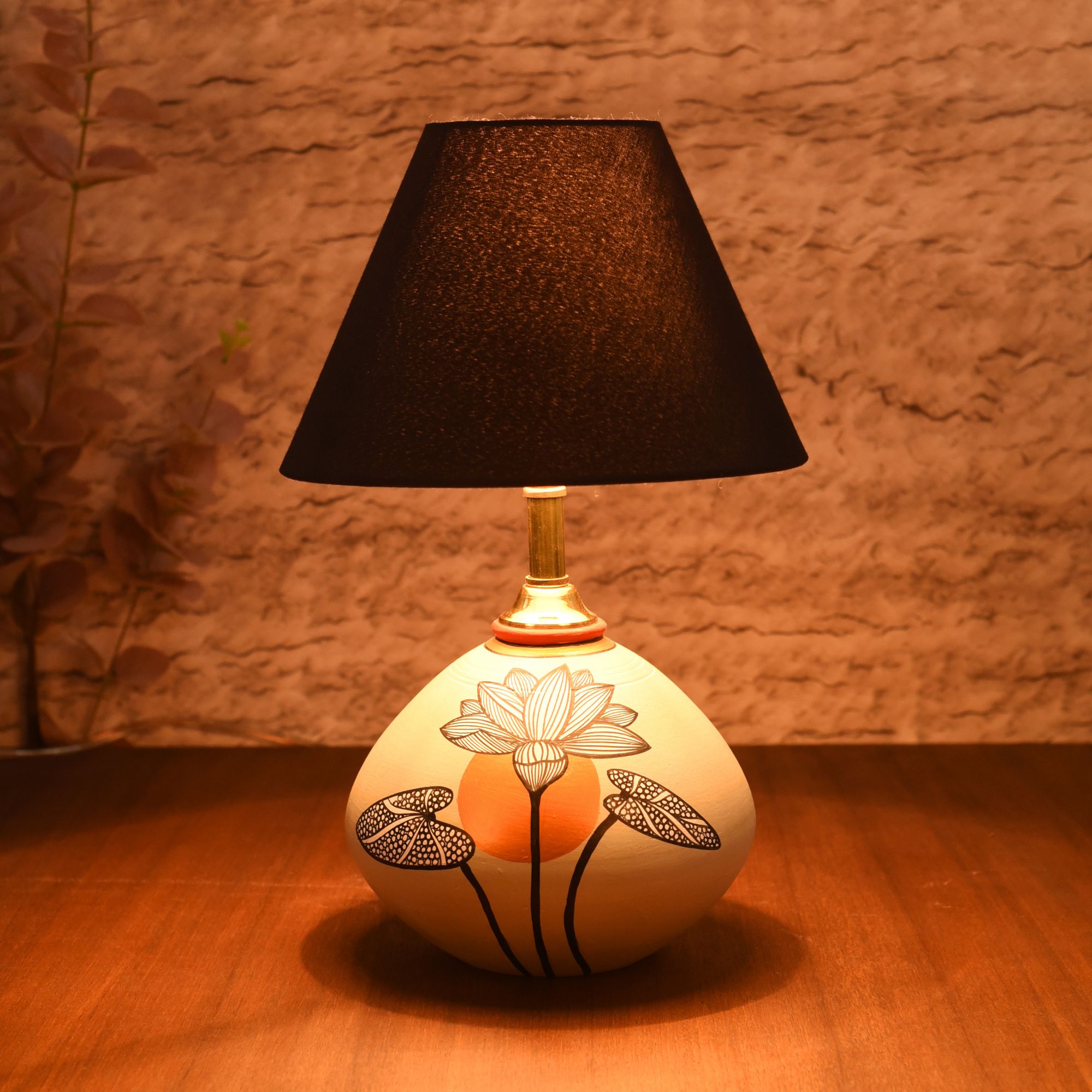 Silver Luster Terracotta Table Lampshade ( 8x8x14)