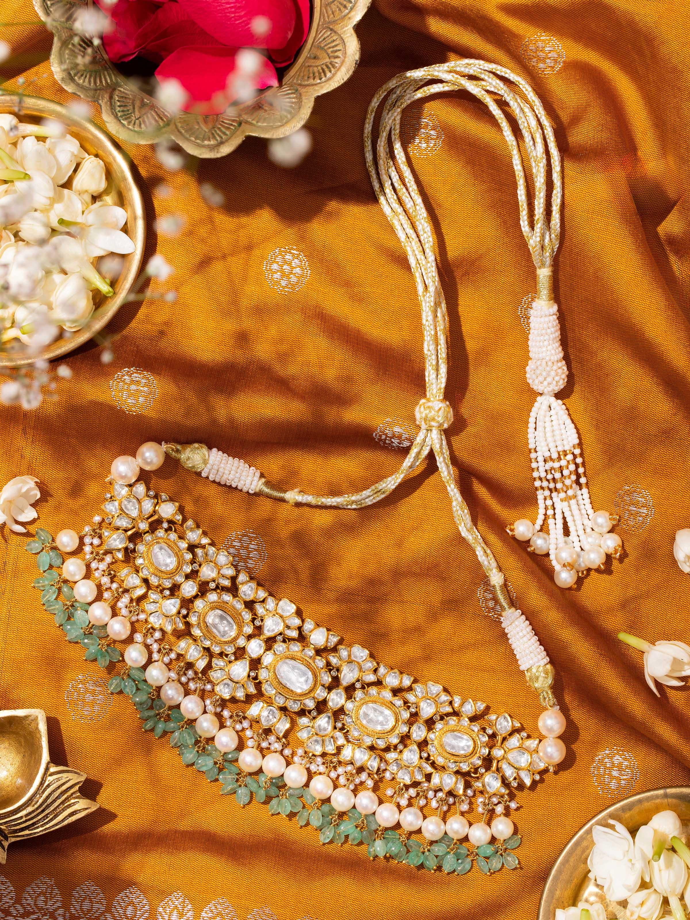 Jadau 18 Karat Gold Choker