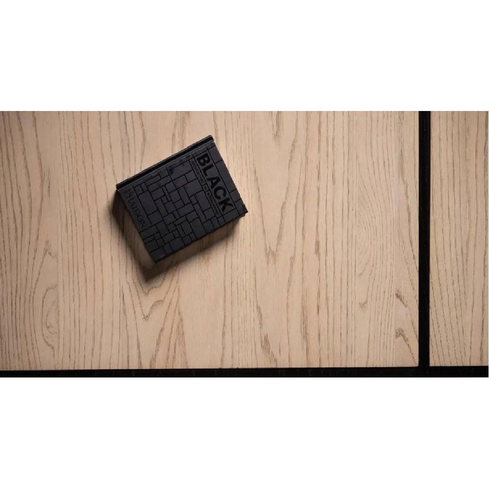 Glph Series Coffee Table Duly Polished On Natural Oak Veneer With Grooving In Black