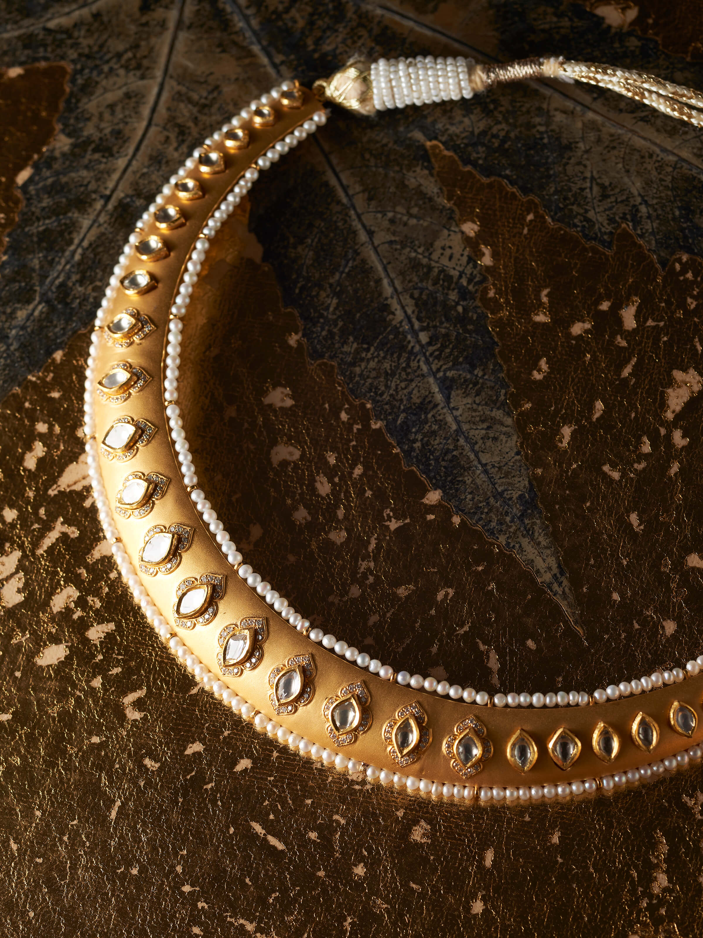 detail view of dank polki 14 karat gold collar necklace design