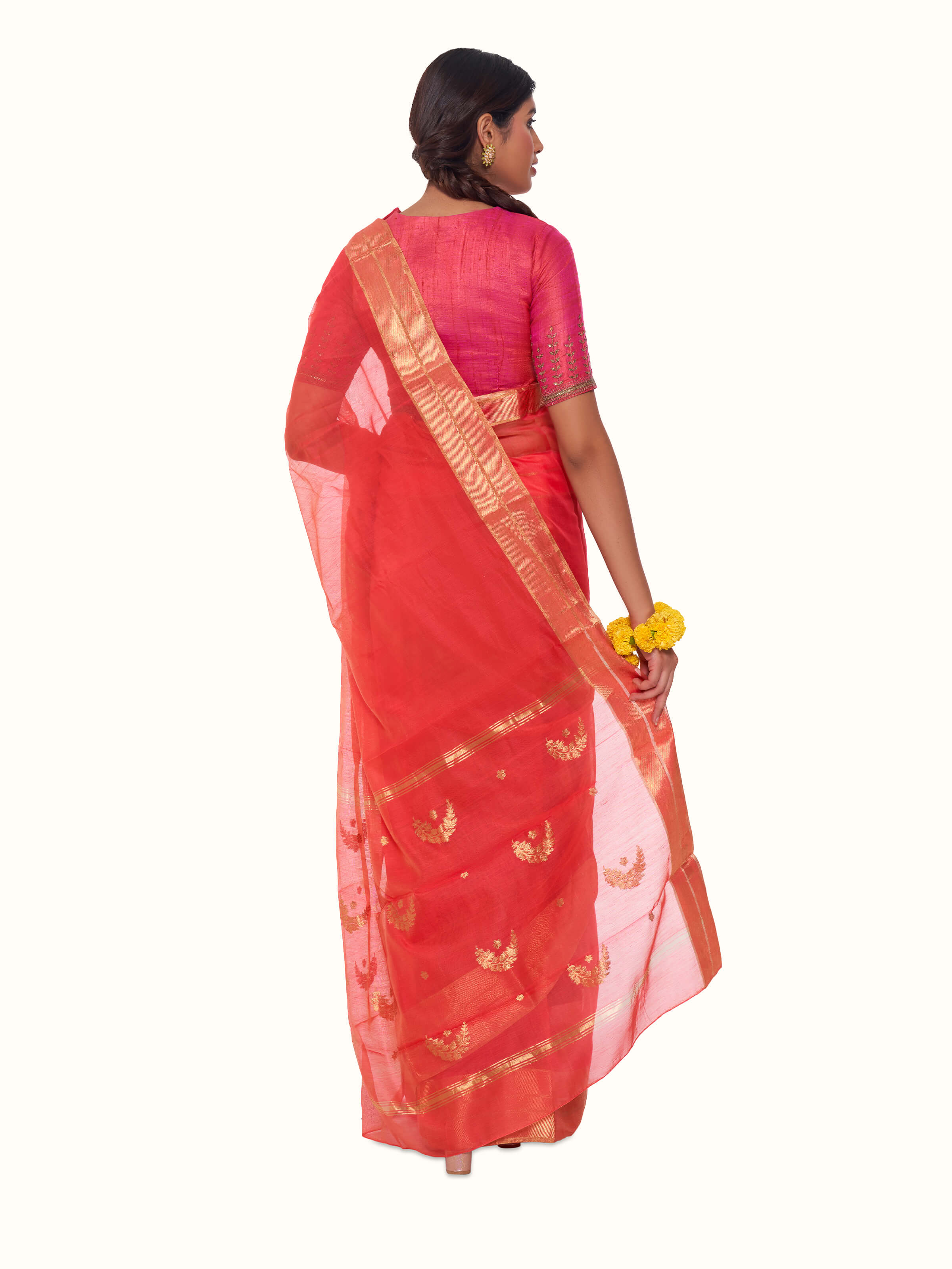 Back view of coral mulberry silk Chanderi saree displaying pallu design
