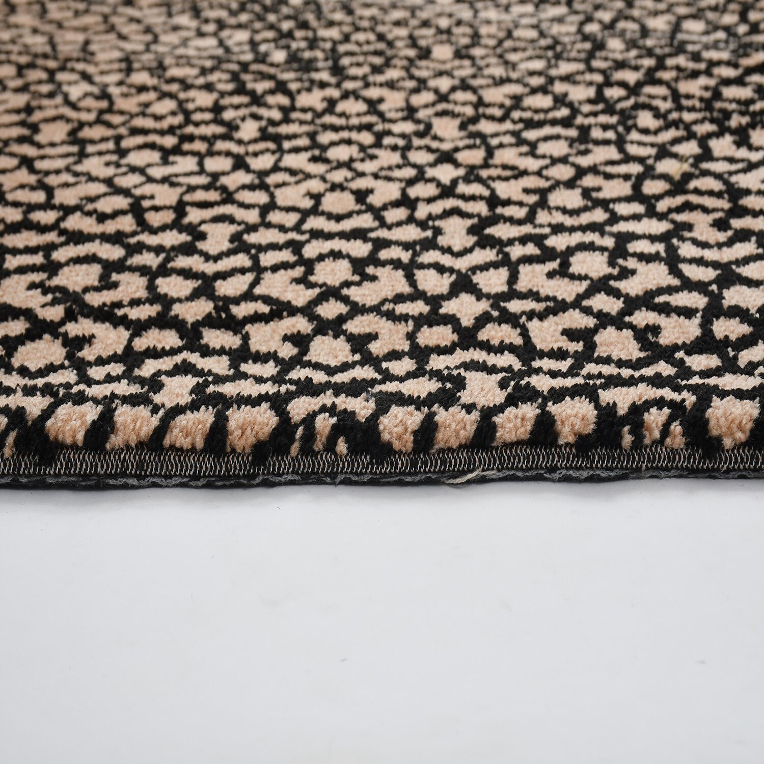 Multicolor Abstract Machine Made Polyester 4 X 6 Feet Carpet