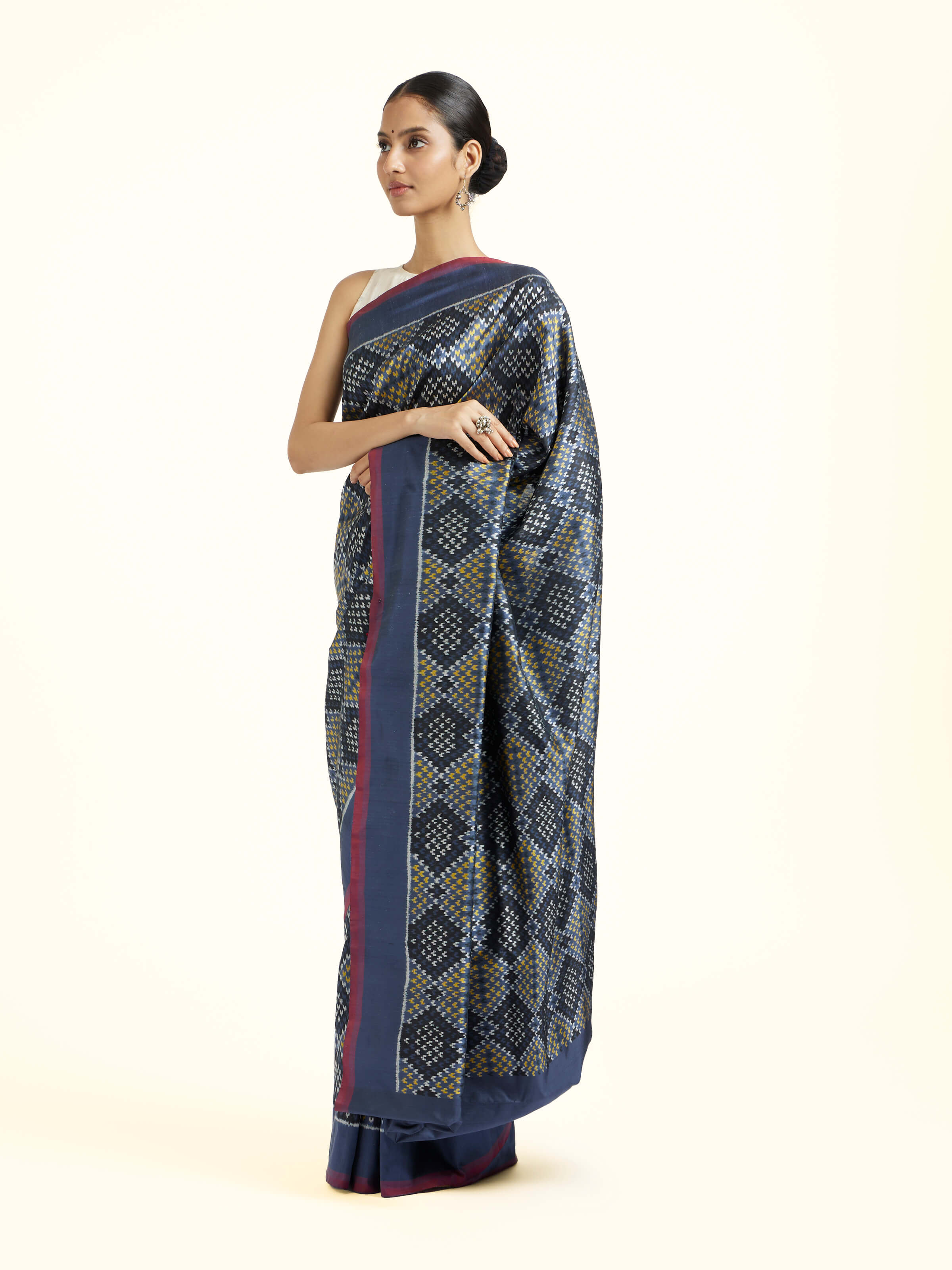 Grey Silk Pochampally Single Ikat Saree