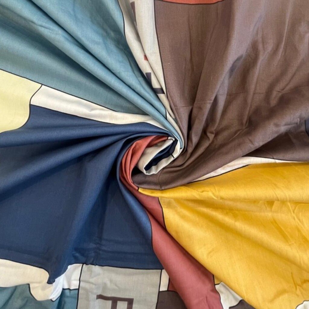 Blue & Yellow Shade Geometric 400 TC Cotton Flat Super King Size Bedsheet With 2 Pilllow Covers