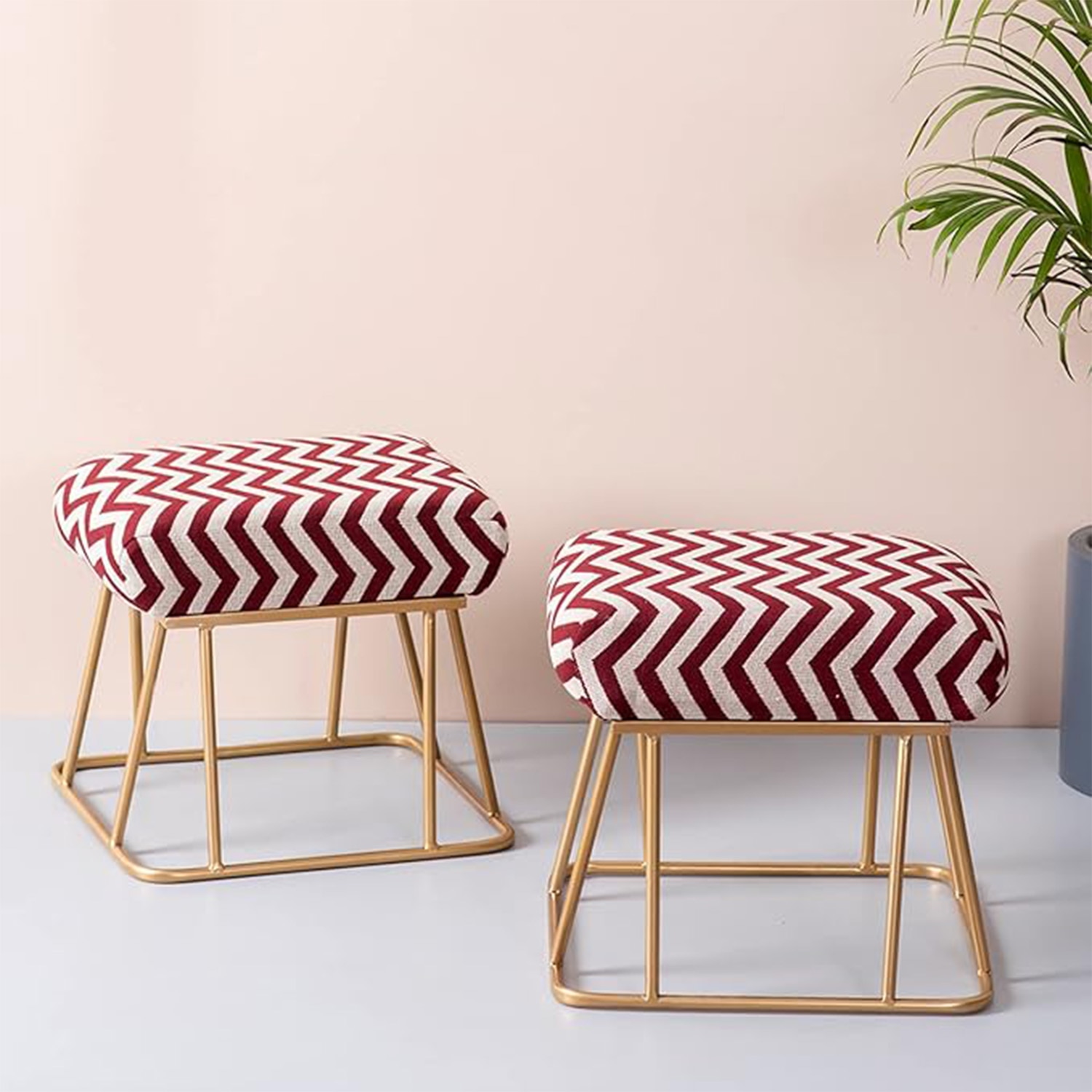 Crest Jacquard Metallic Stool in Maroon & White Color Set of 2 - Nestroots