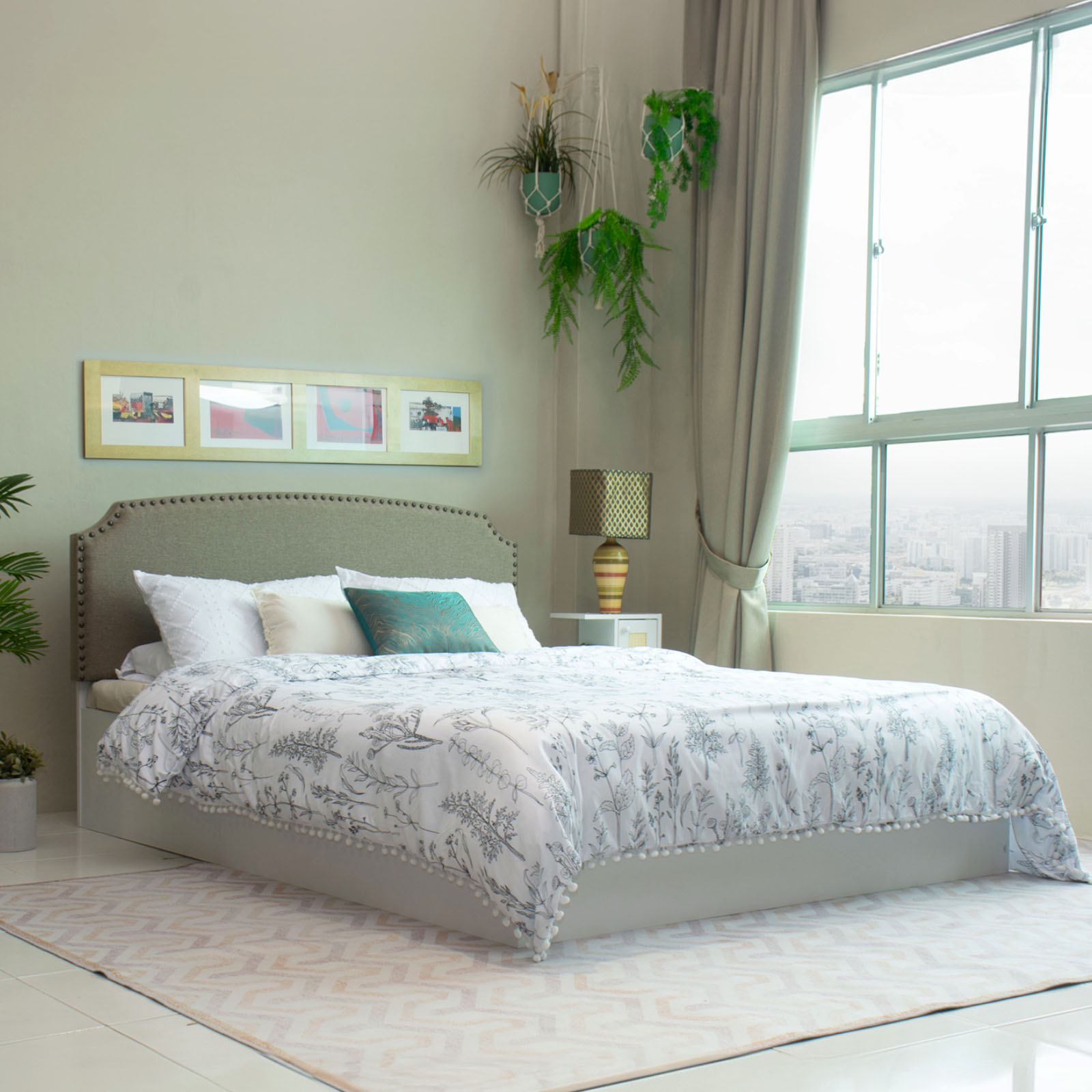 Pingala Bed With Premium Leatherette Fabric And Hydraulic Storage - Queen Bed