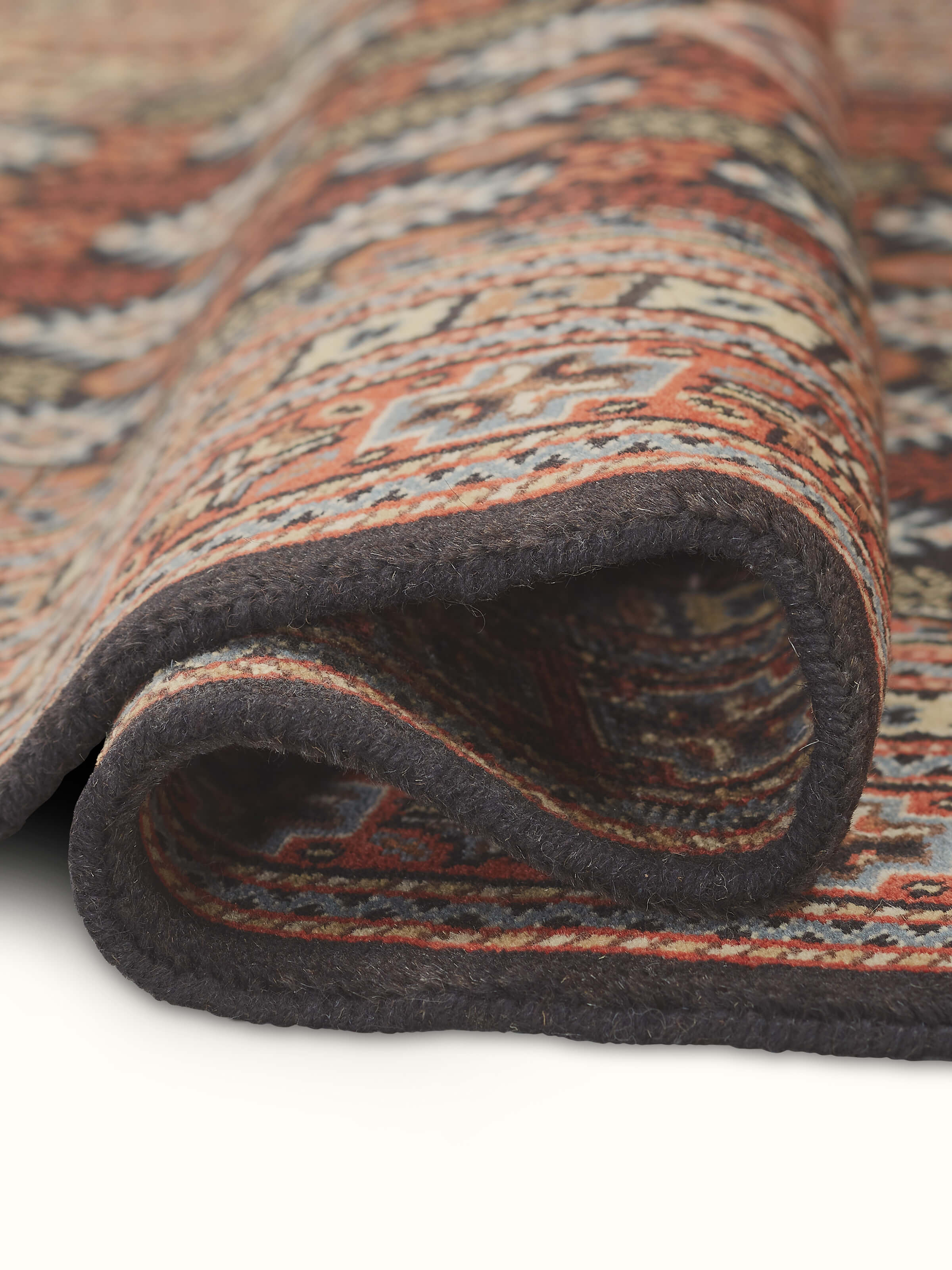 Persian Shiraz Gwalior Wool Hand-Knotted Rug (4x6 ft) with a focus on the overall pattern and color richness.