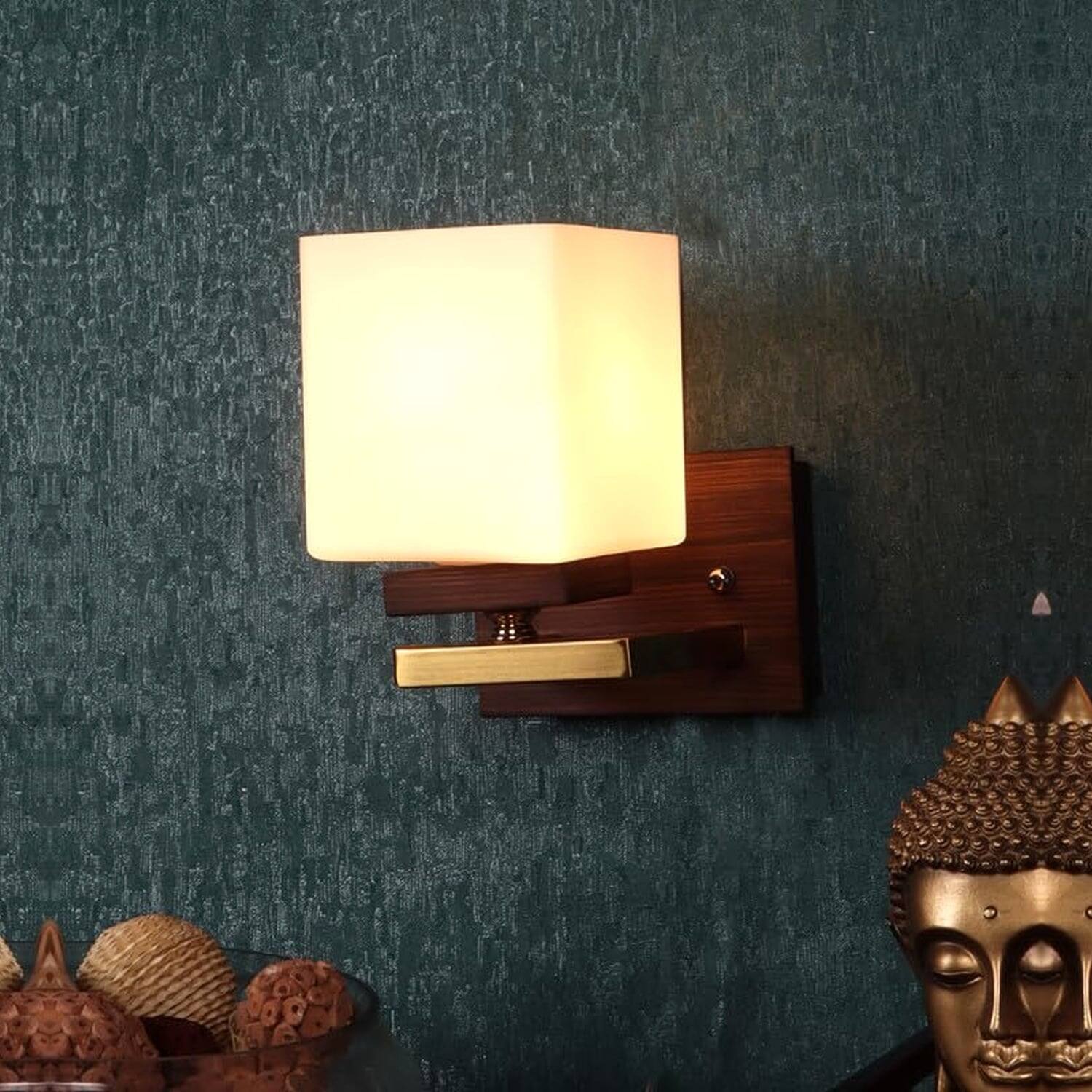 Eliante Key Wood And Iron Wall Light With Glass In Gold And Brown Colour