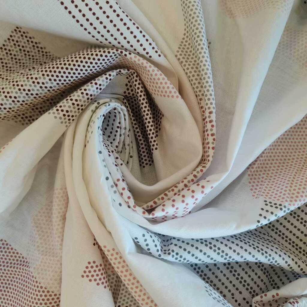 White Geometric 400 TC Cotton Fitted Super King Bed Size Bedsheet With 2 Pilllow Covers  Threads